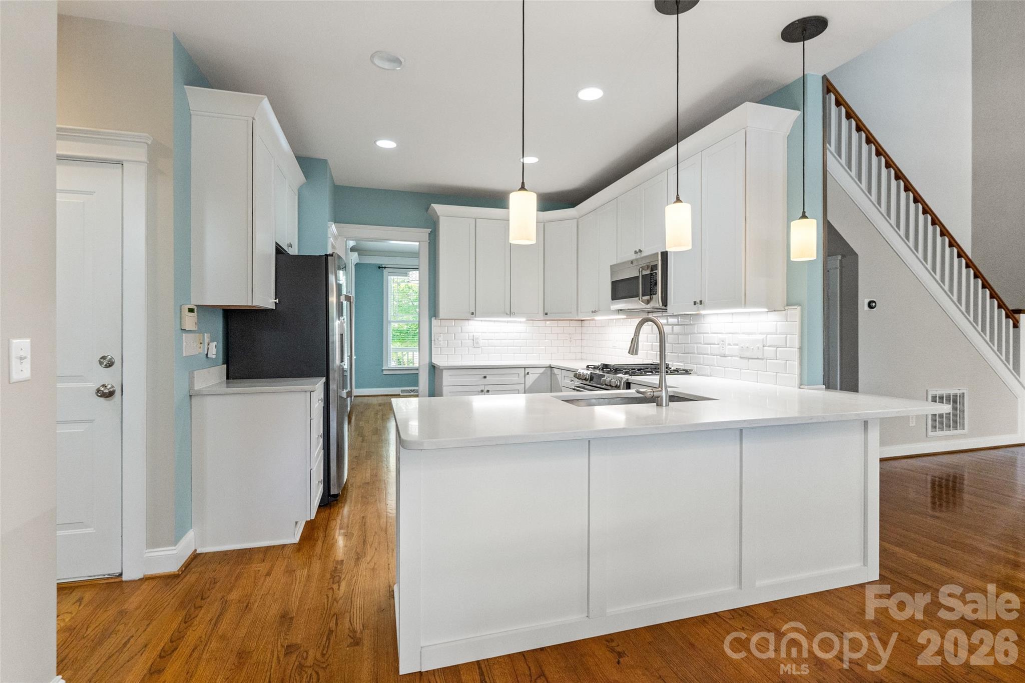 6008 Langham Court — Charlotte