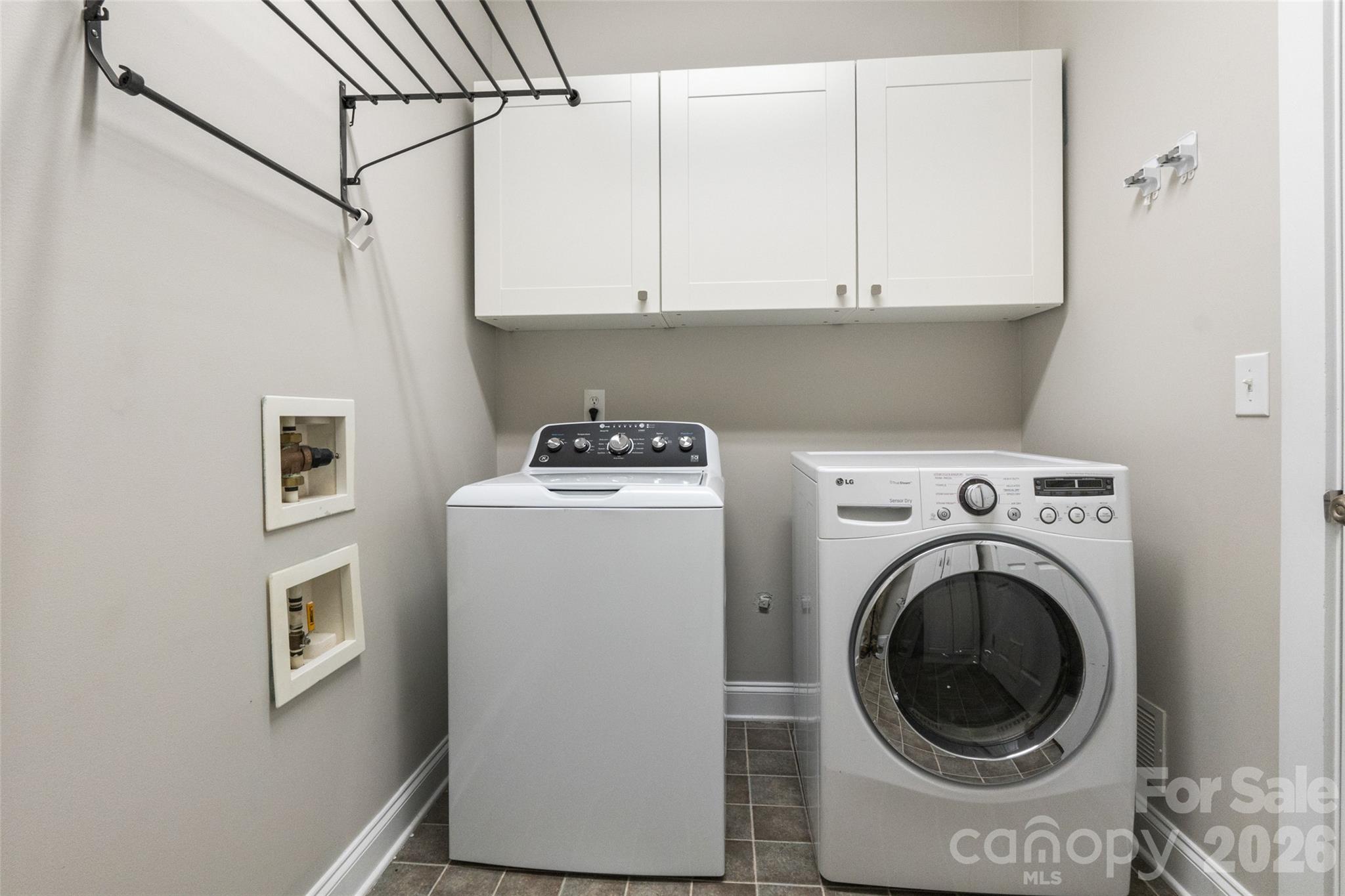 6008 Langham Court — Charlotte
