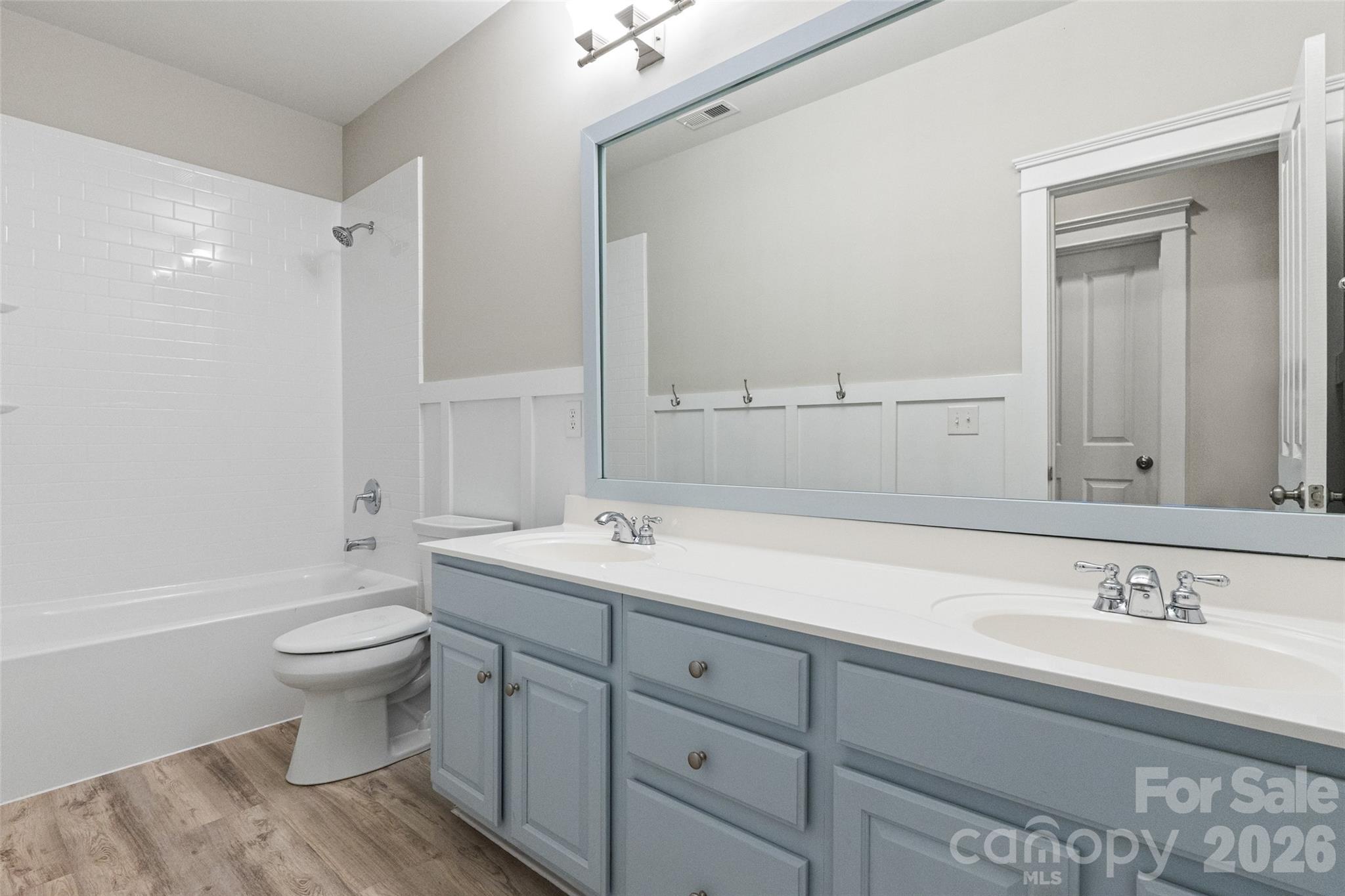 6008 Langham Court — Charlotte