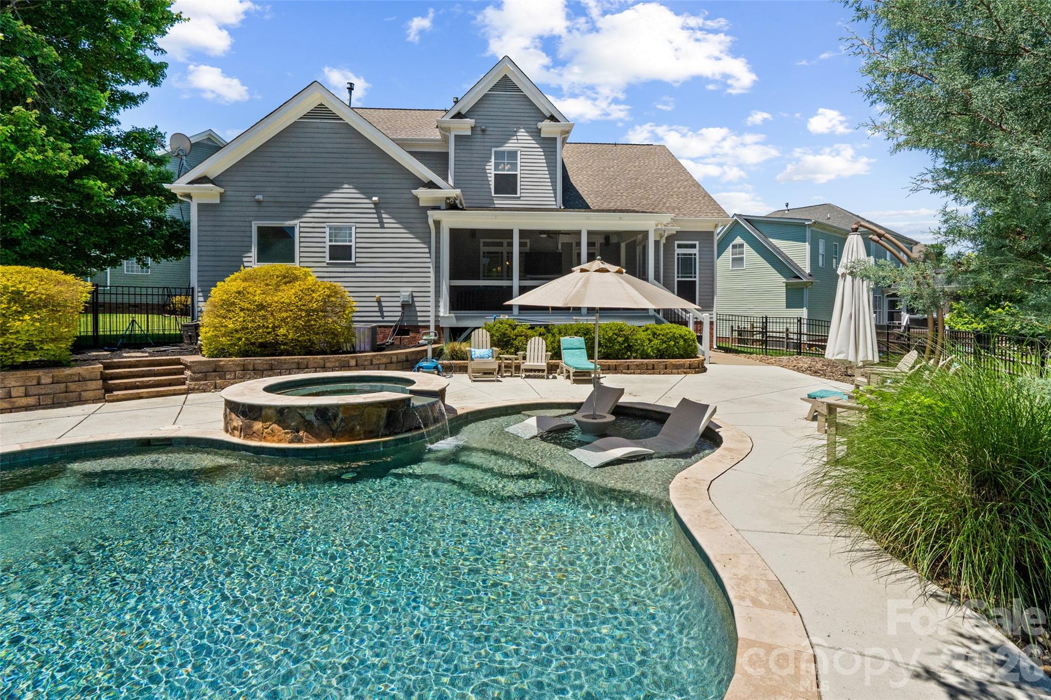 6008 Langham Court — Charlotte