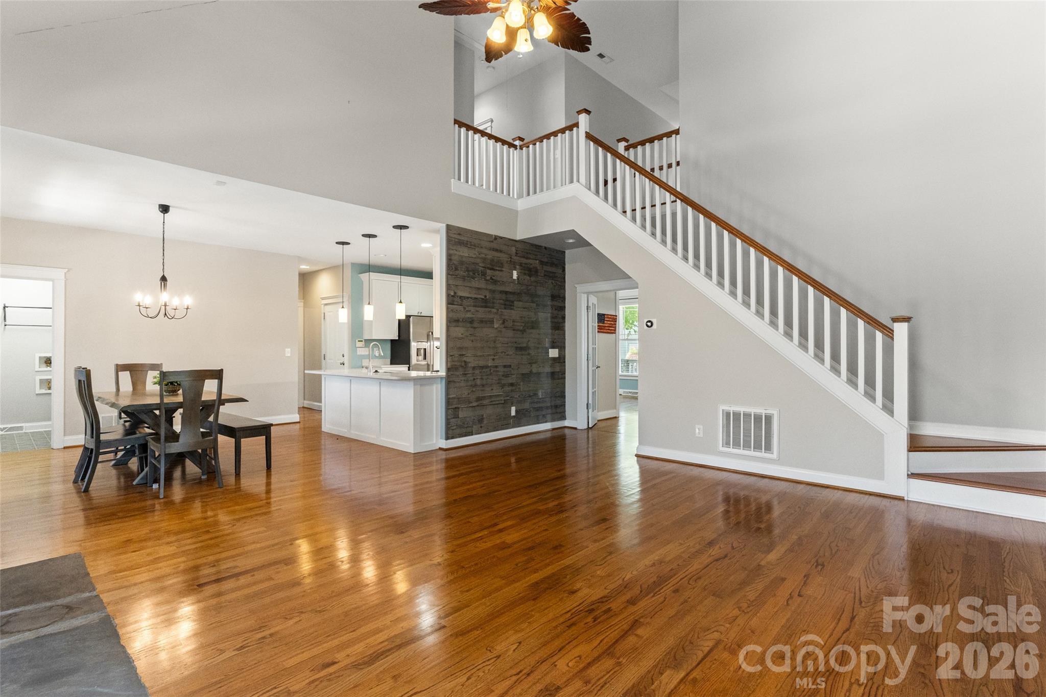 6008 Langham Court — Charlotte