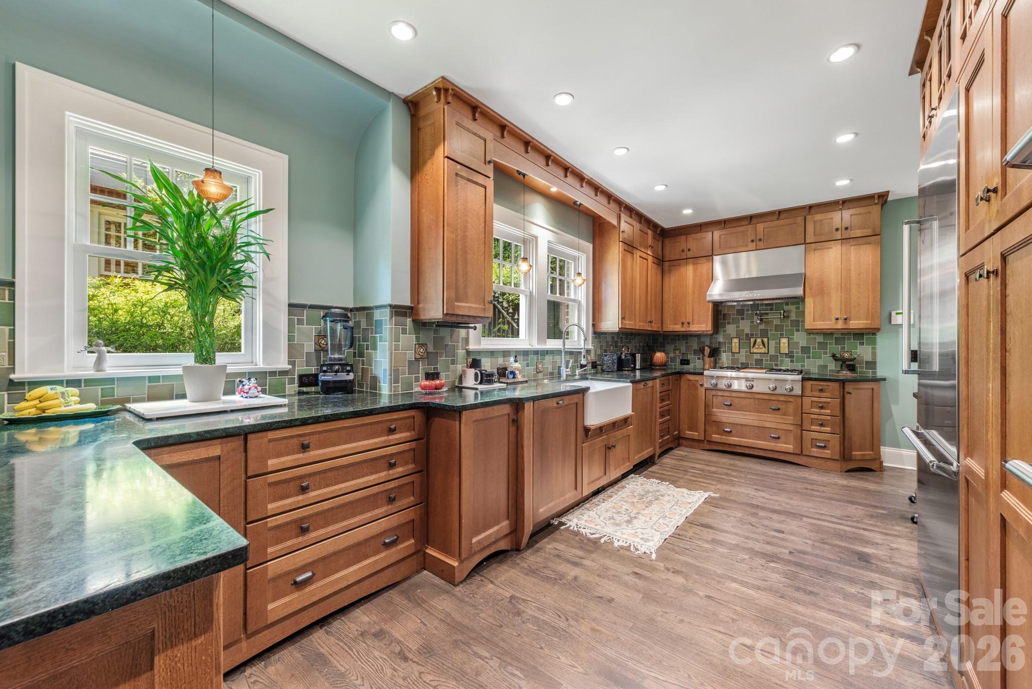 2601 E 5th Street — Charlotte
