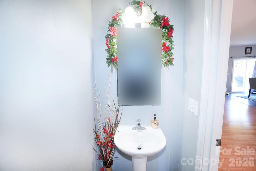 9728 Crooms Court — Charlotte