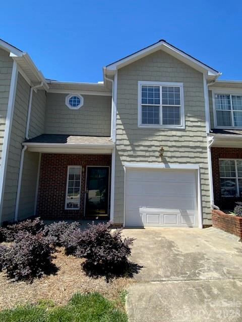 112 Sunridge Drive — Mooresville