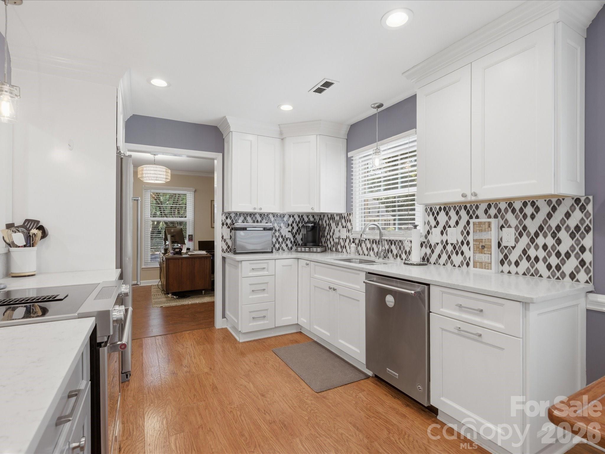 7102 Graburn Road — Charlotte