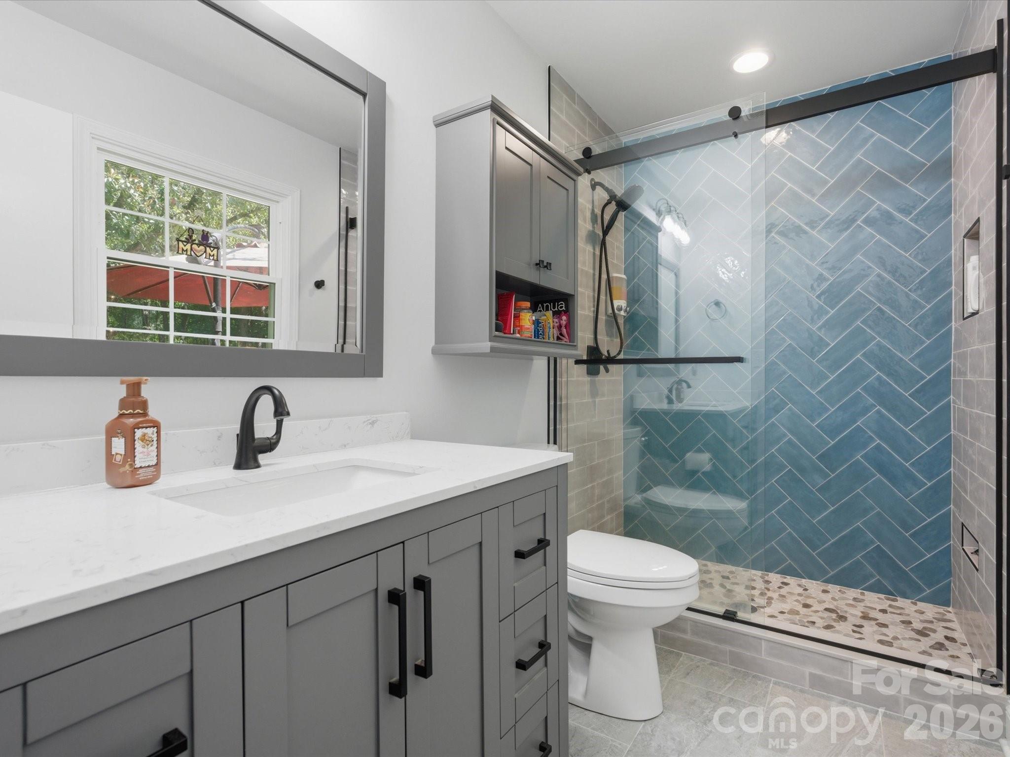 7102 Graburn Road — Charlotte