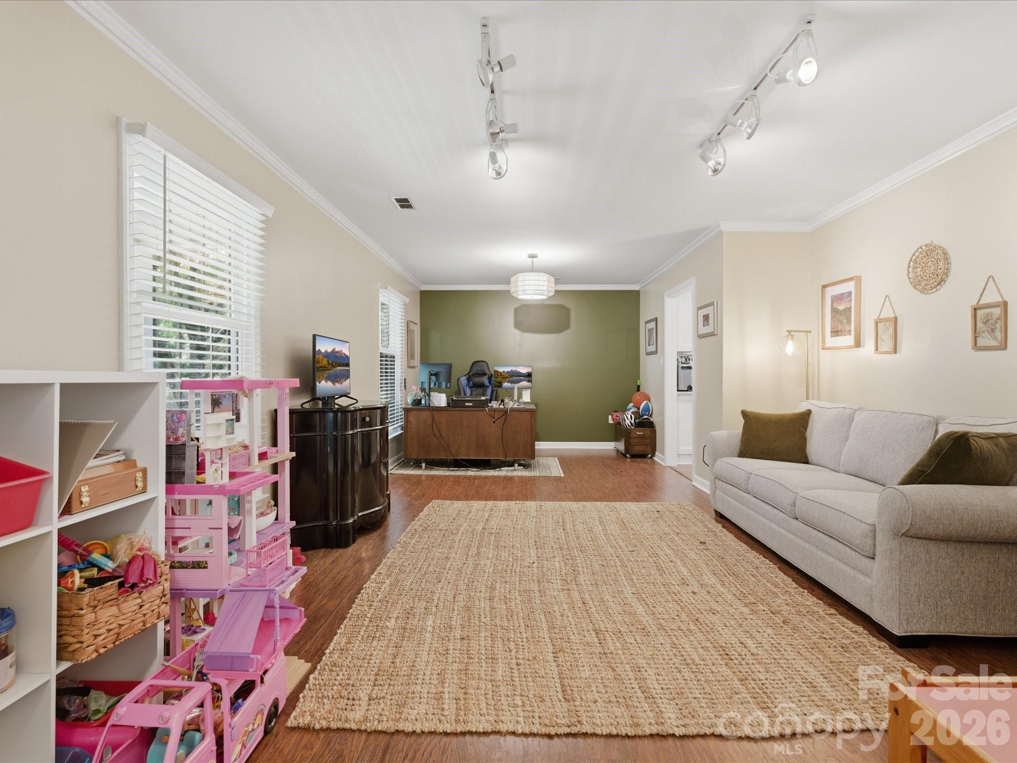7102 Graburn Road — Charlotte