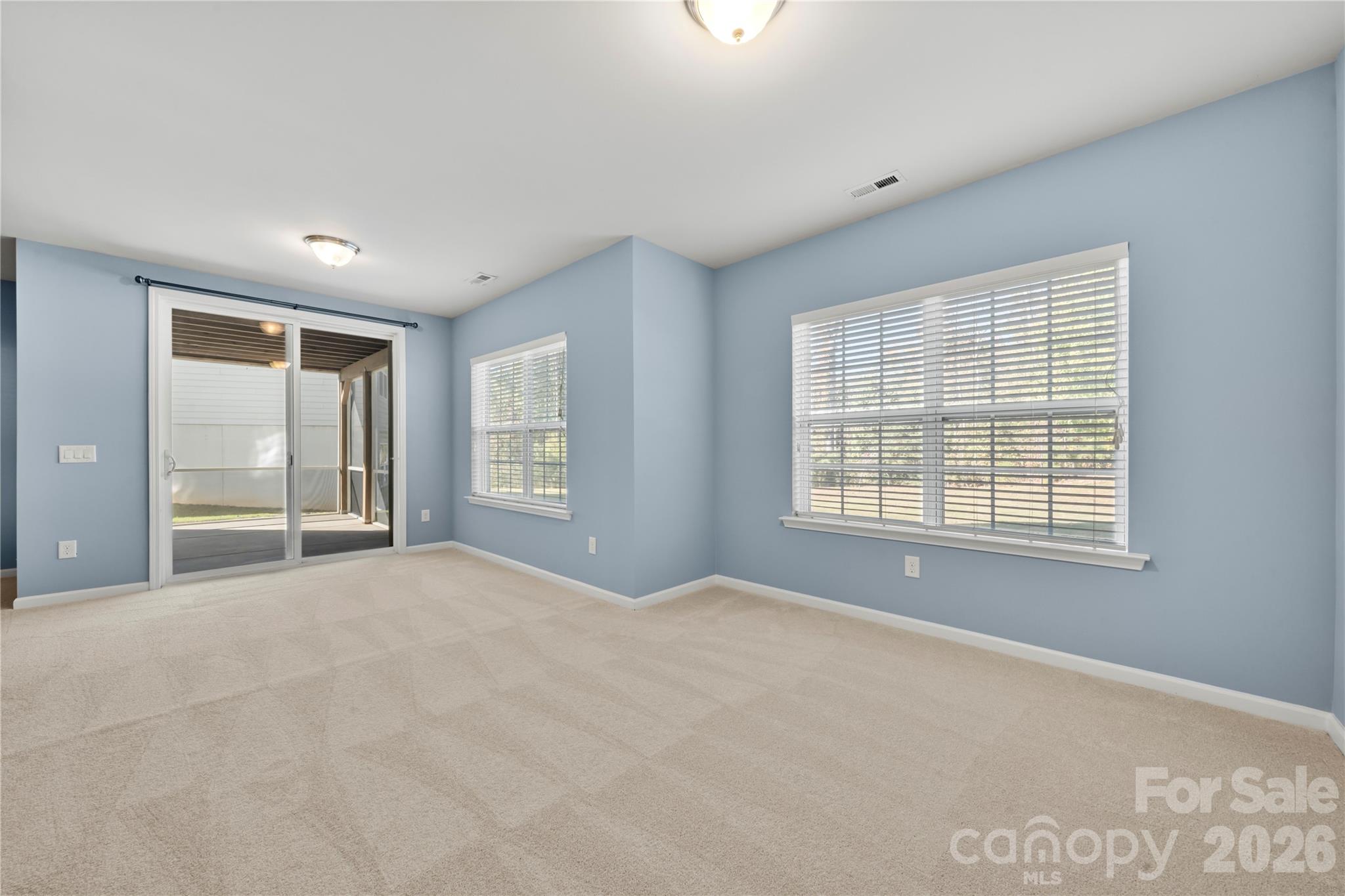 15504 Oleander Drive — Charlotte