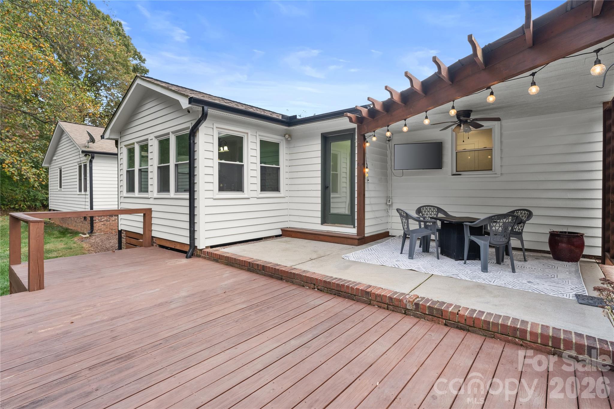1335 Blacksnake Road — Stanley