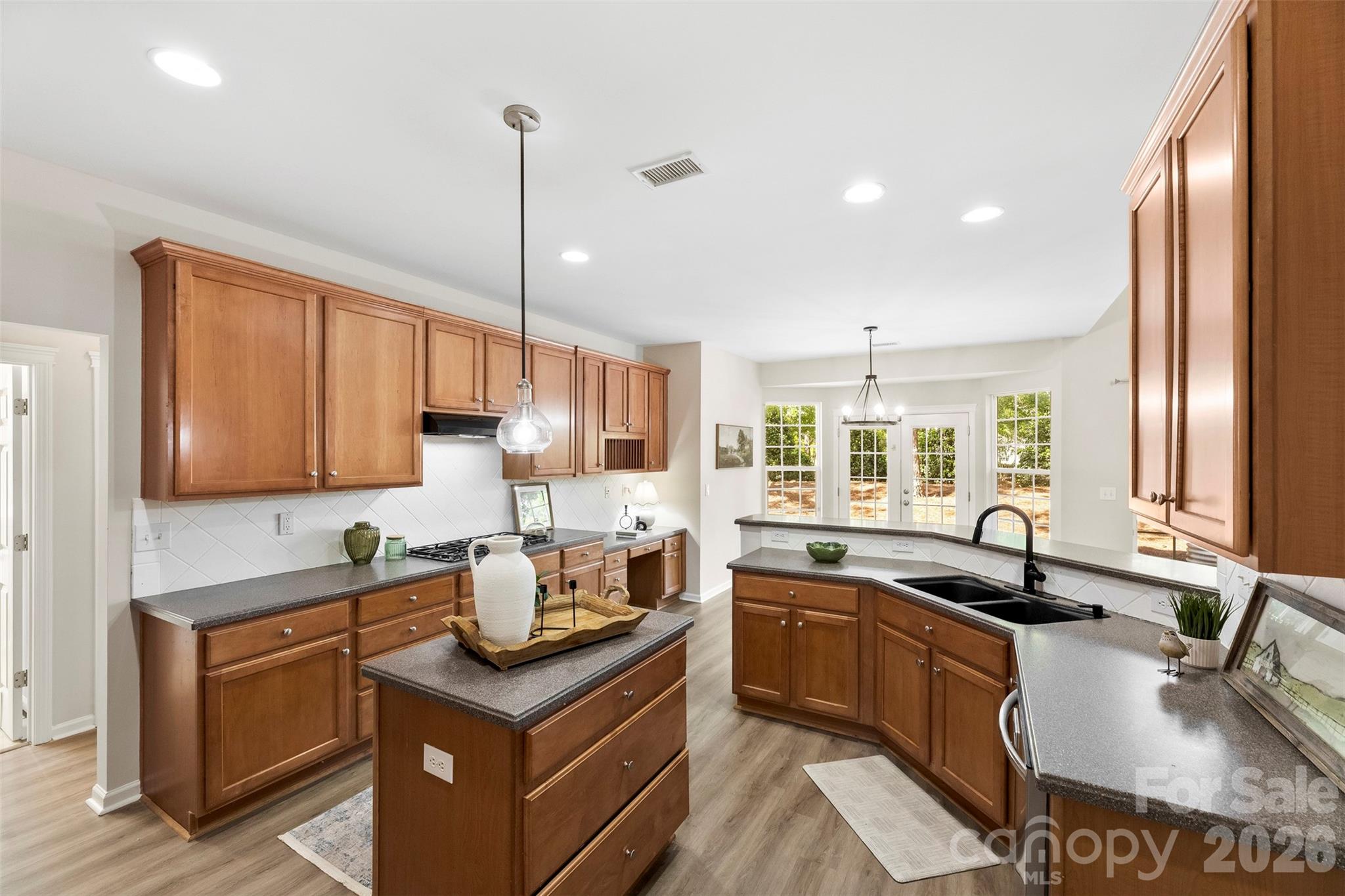 6237 Breckfield Court — Charlotte