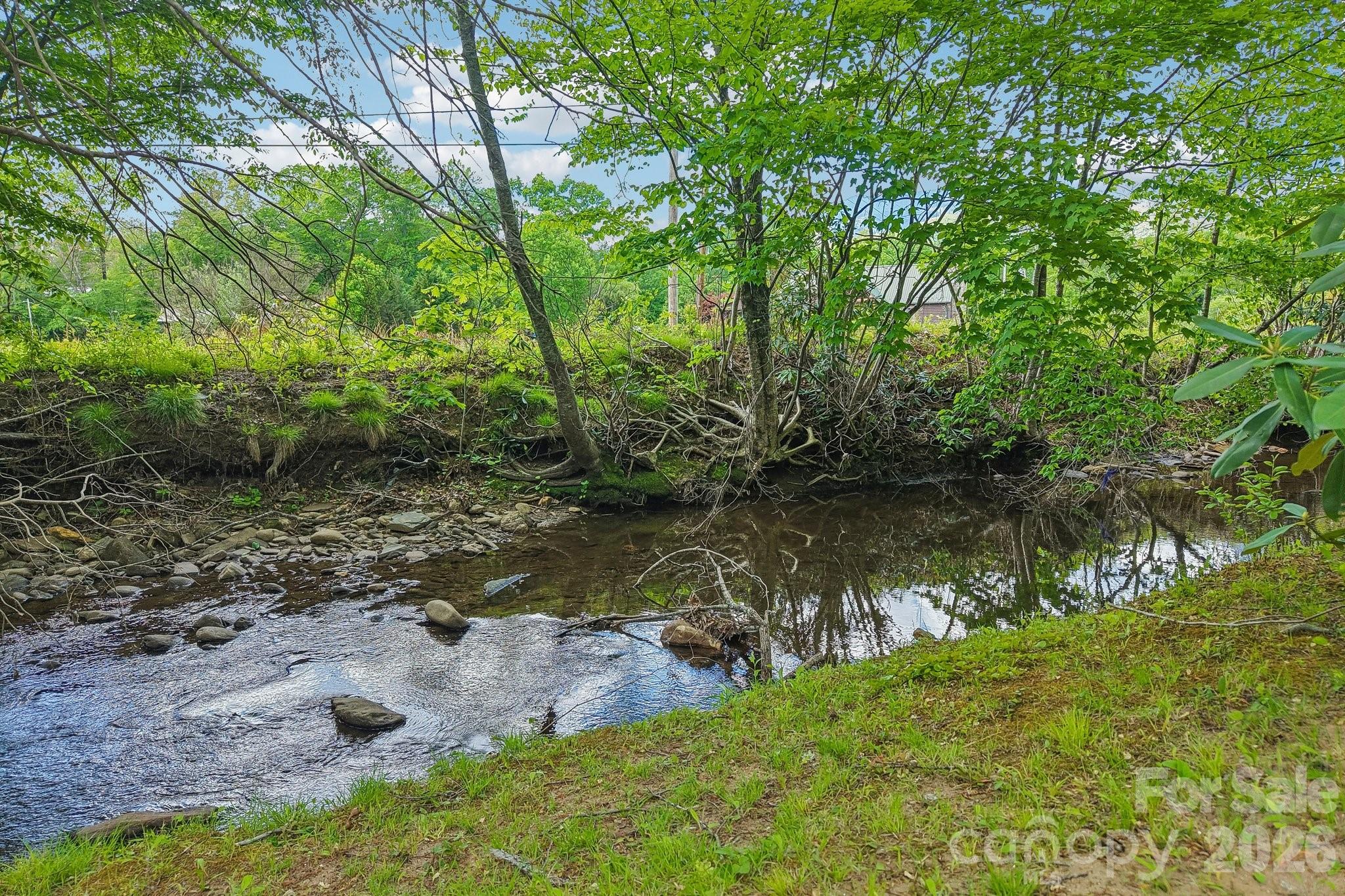 2627 White Oak Road — Burnsville