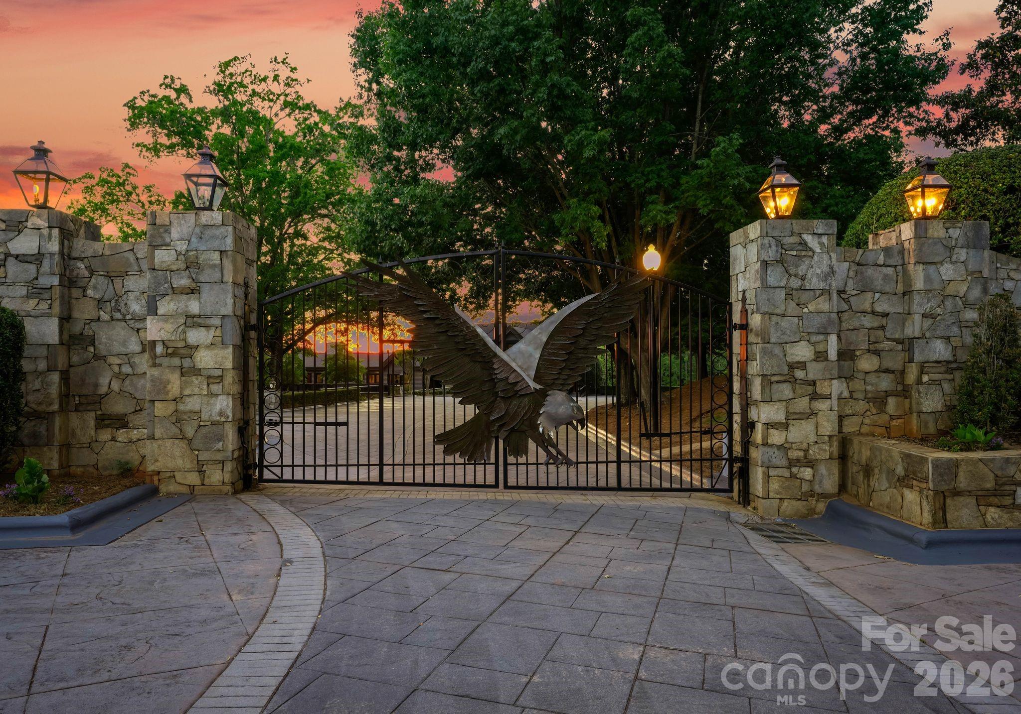 9719 Nine Eagles Lane — Charlotte