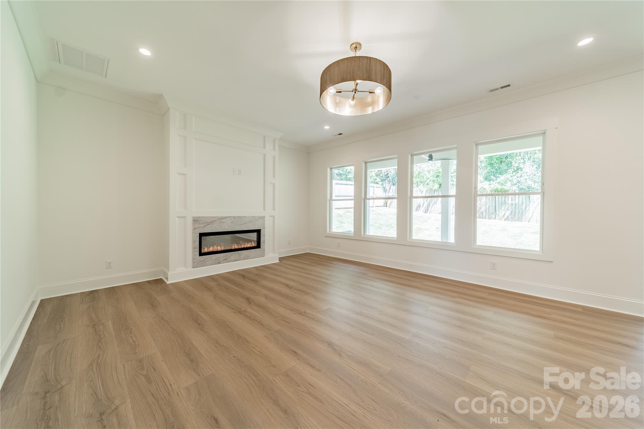 2648 Roslyn Avenue — Charlotte