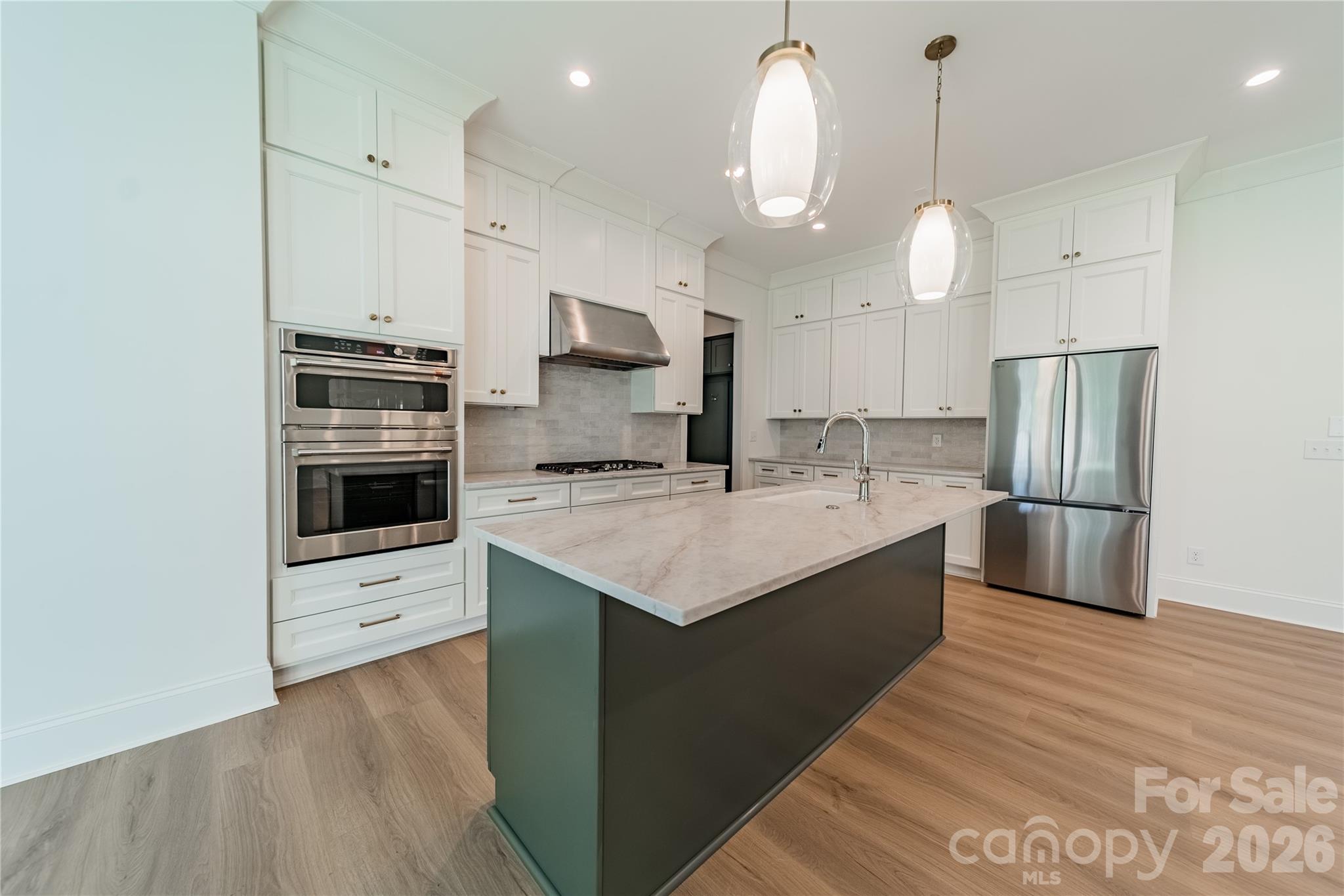 2648 Roslyn Avenue — Charlotte