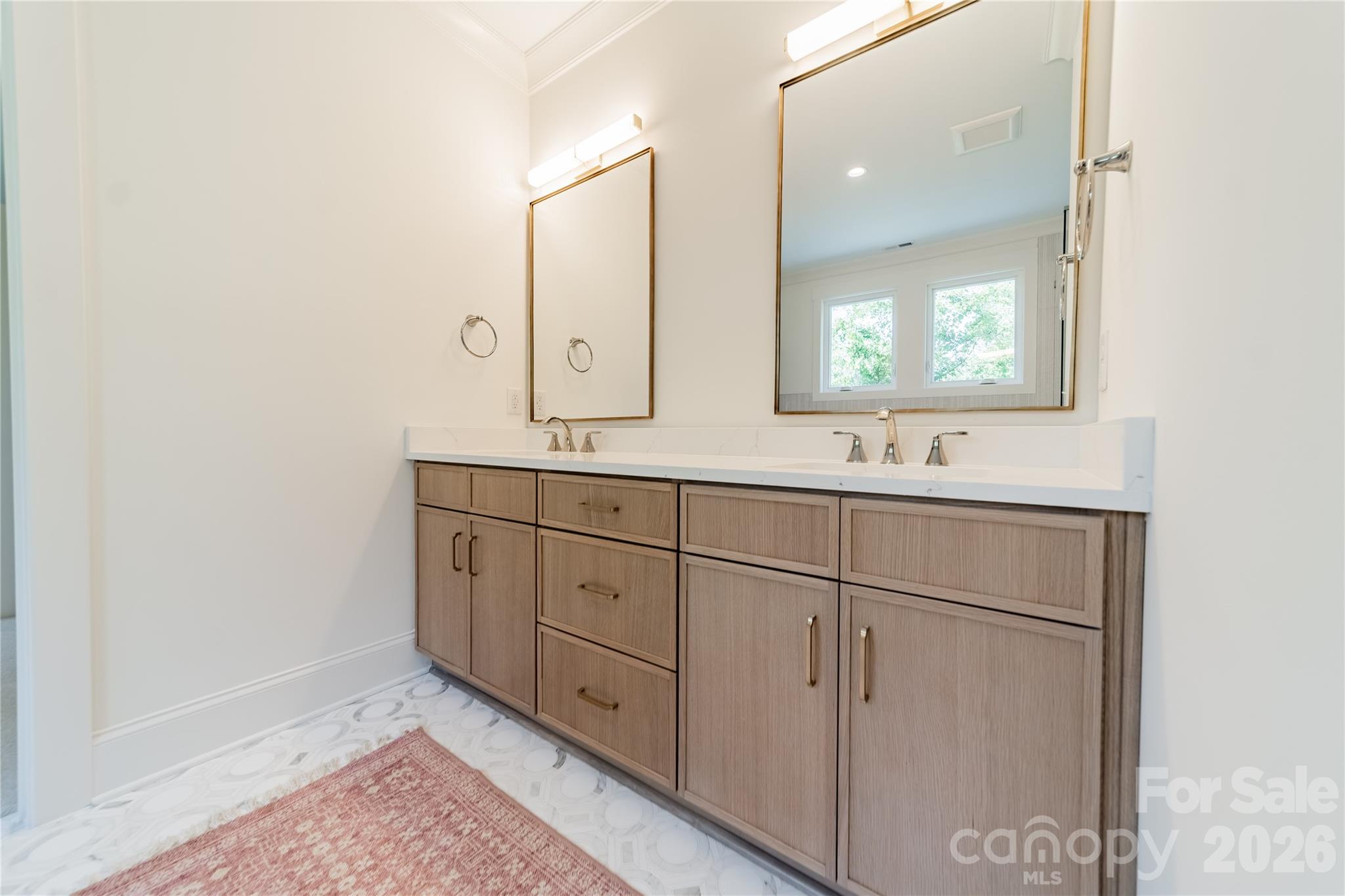 2648 Roslyn Avenue — Charlotte
