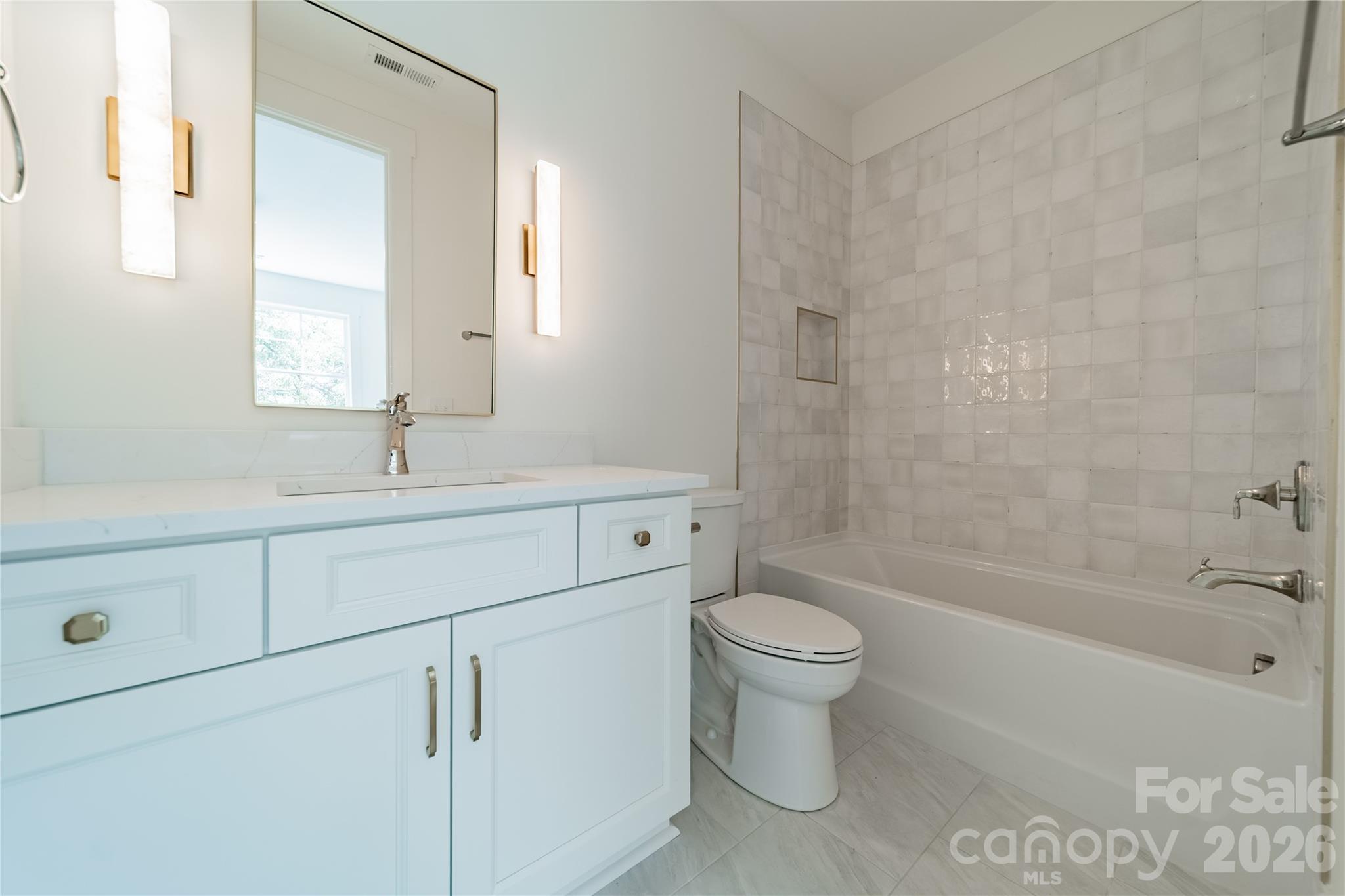 2648 Roslyn Avenue — Charlotte