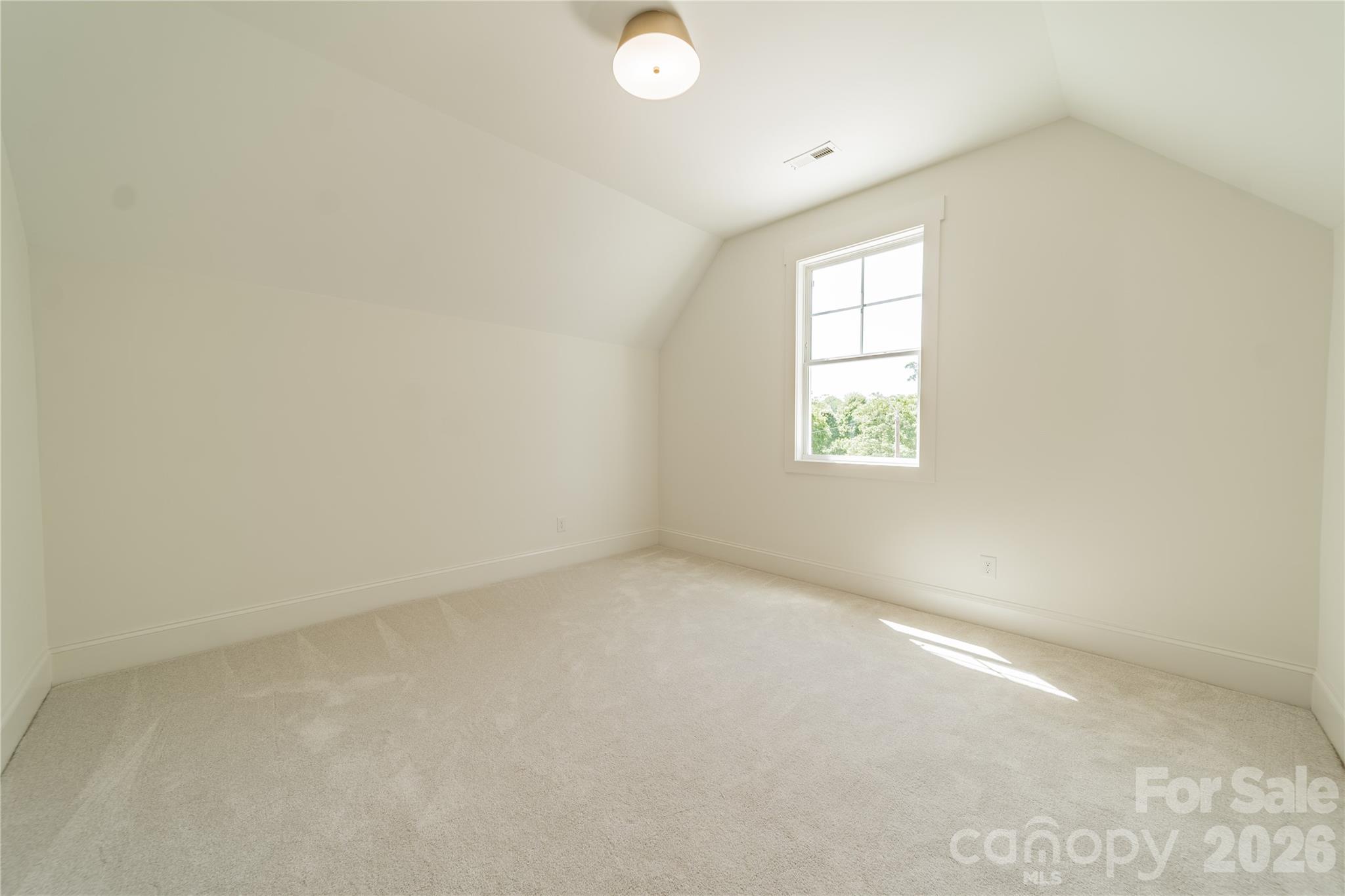 2648 Roslyn Avenue — Charlotte