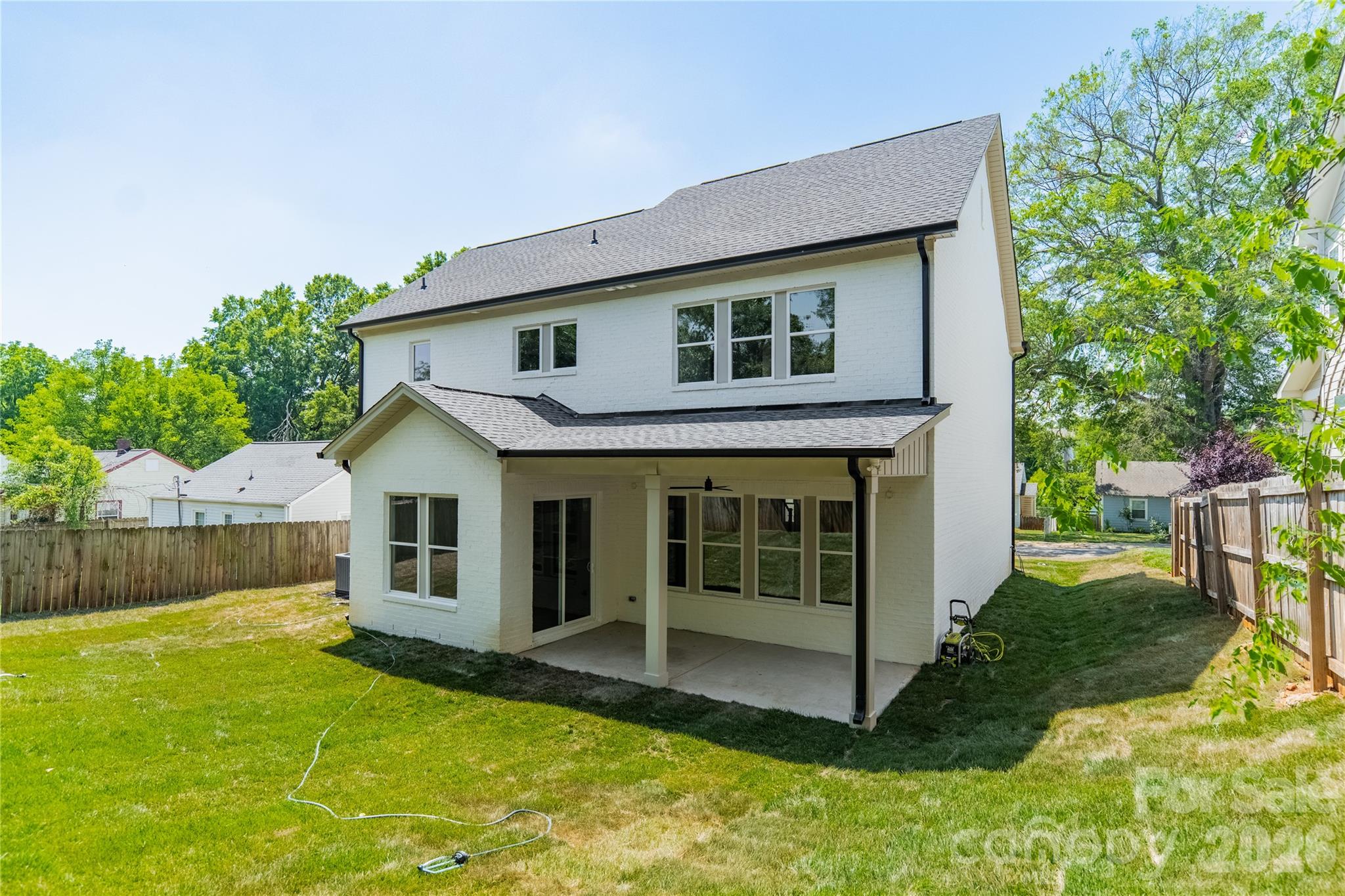 2648 Roslyn Avenue — Charlotte