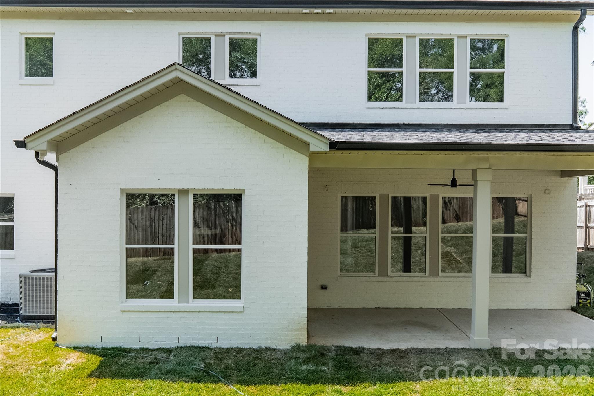2648 Roslyn Avenue — Charlotte