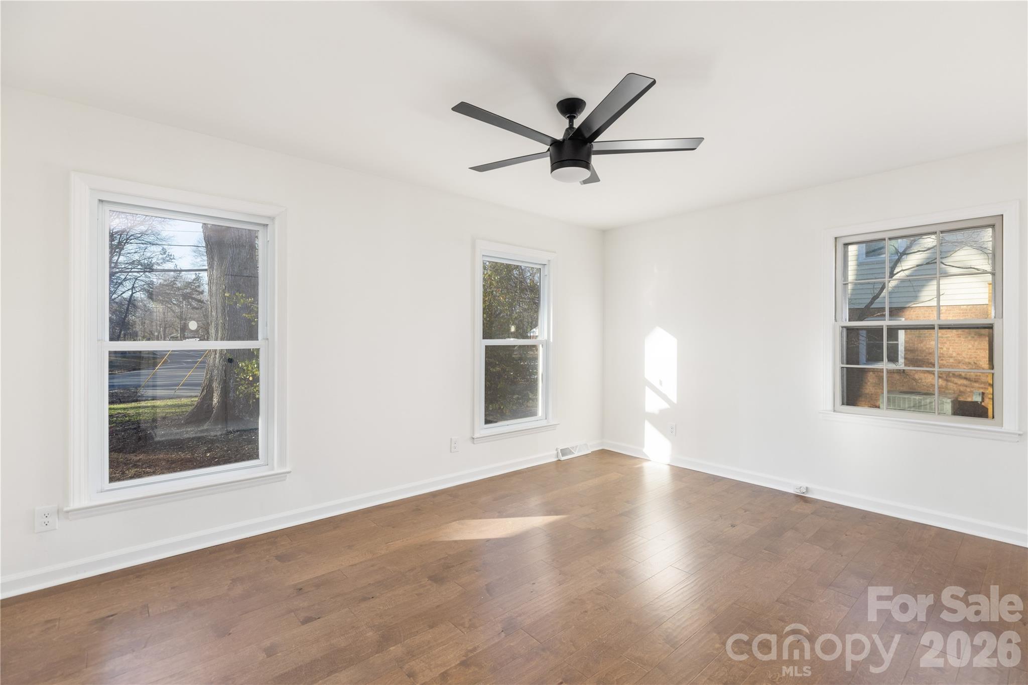 6401 Park South Drive — Charlotte