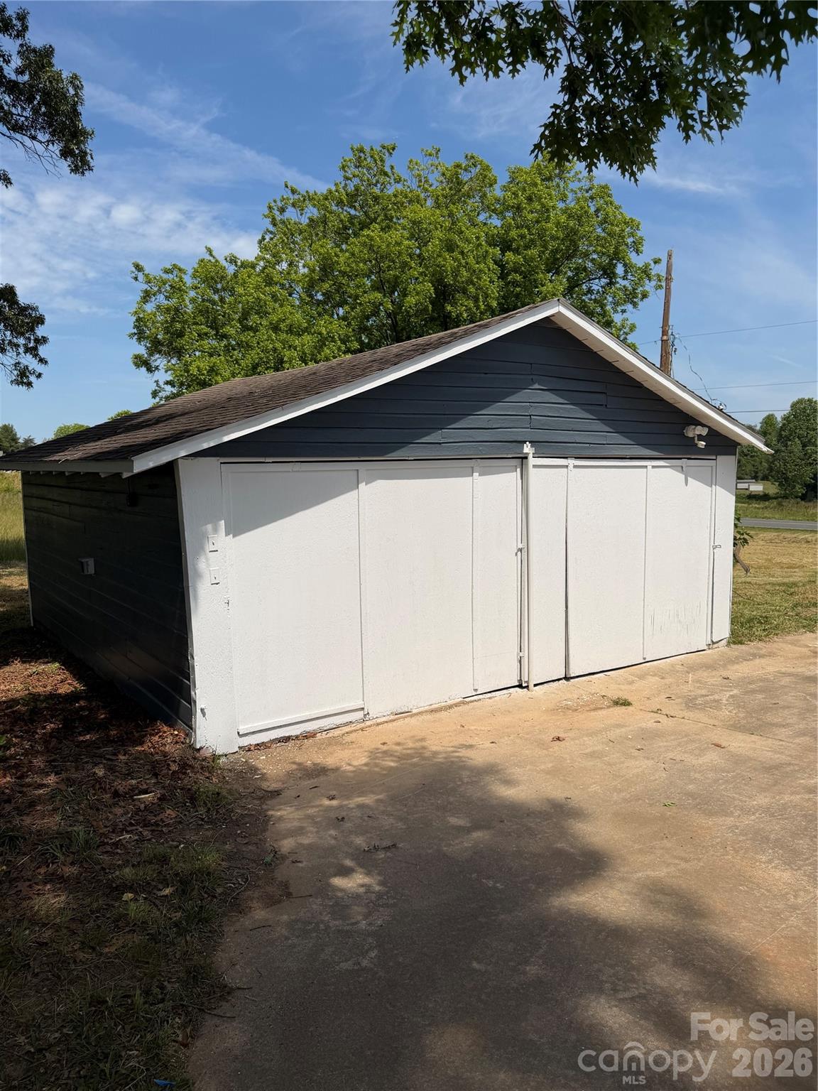 6123 Flay Road — Cherryville