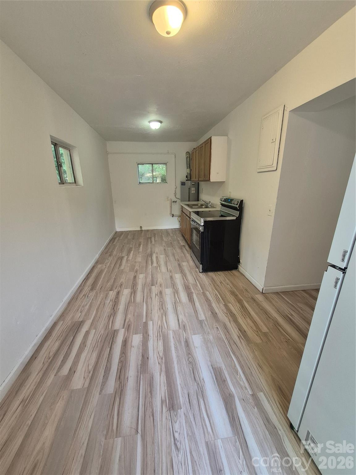 1745 Meadowbrook Terrace — Hendersonville