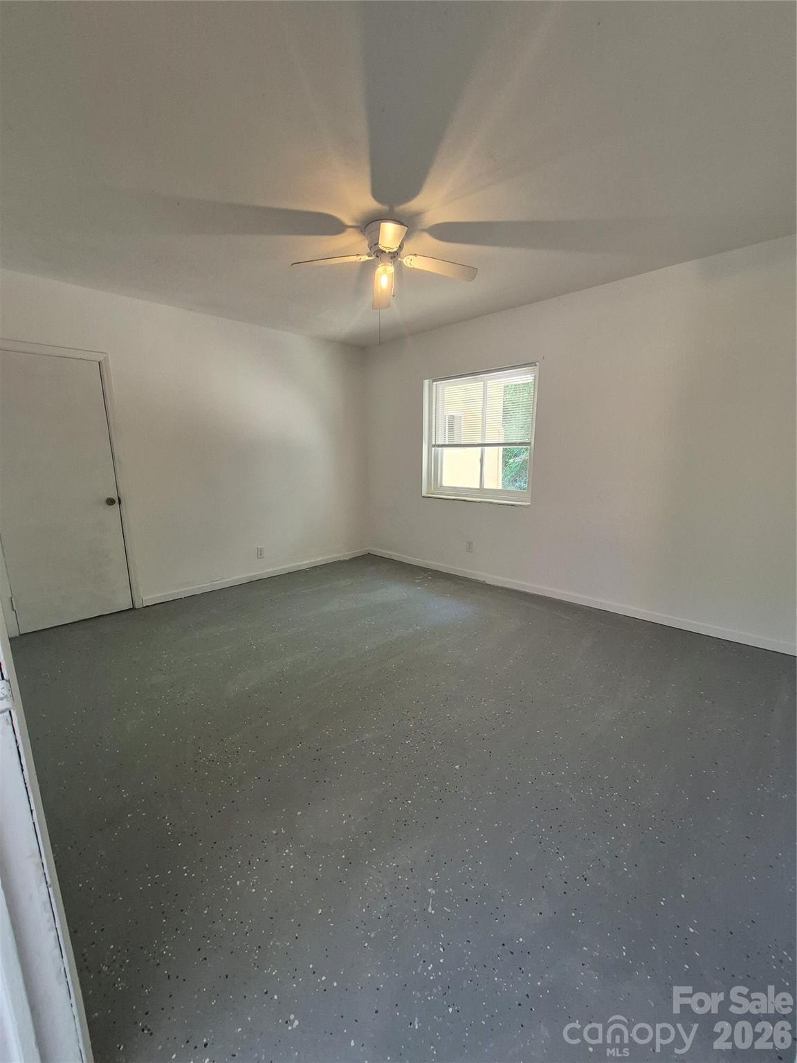 1745 Meadowbrook Terrace — Hendersonville