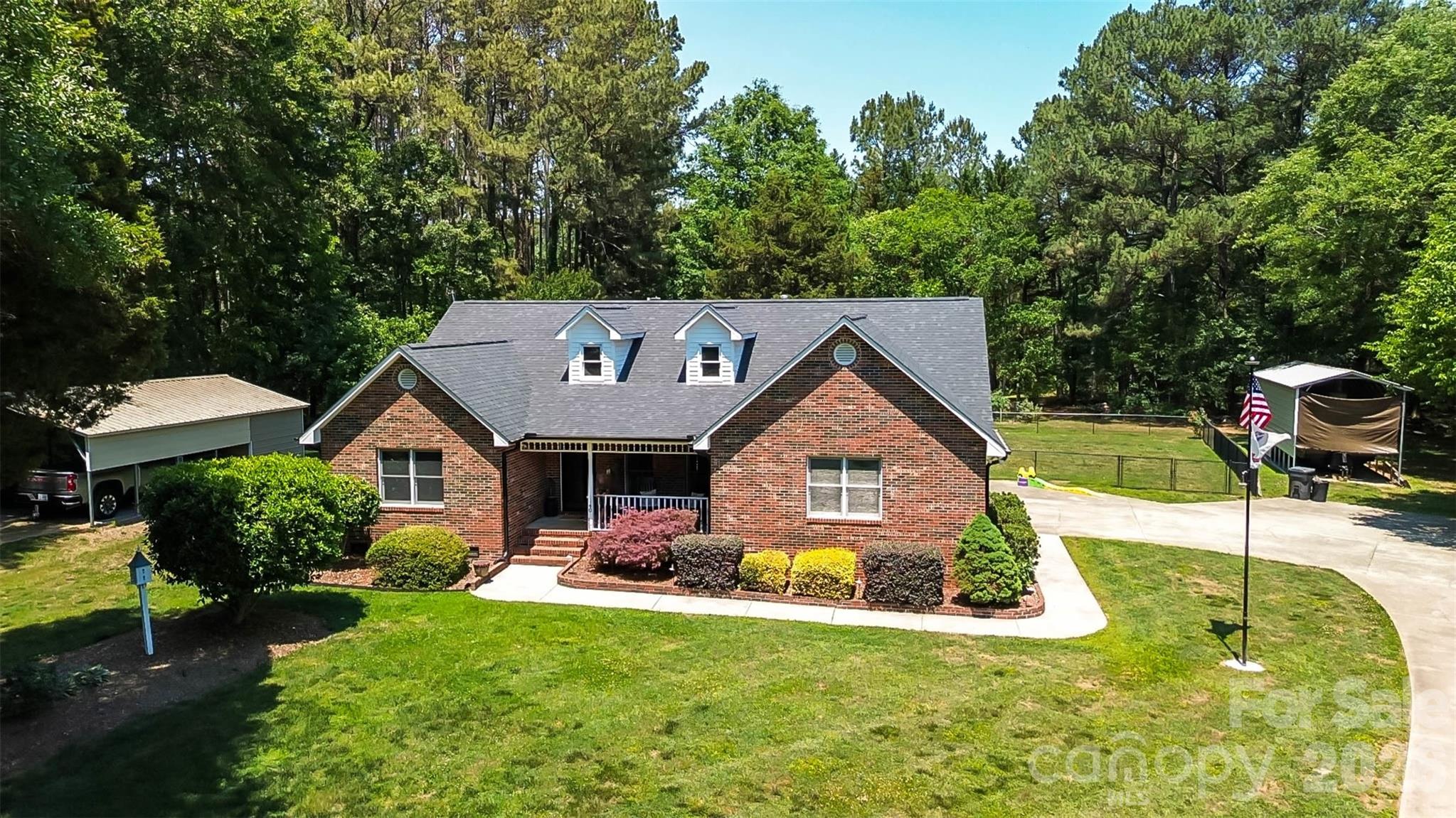 1240 Petes Road — Lincolnton