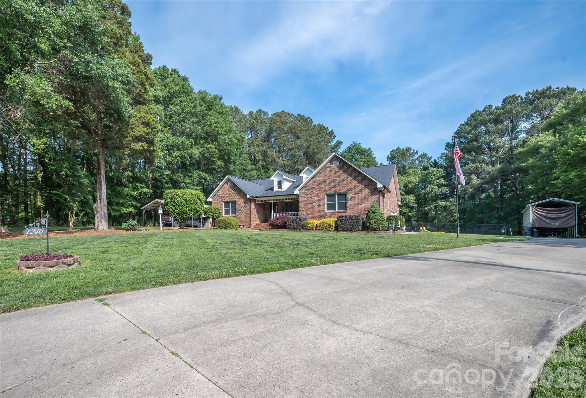 1240 Petes Road — Lincolnton