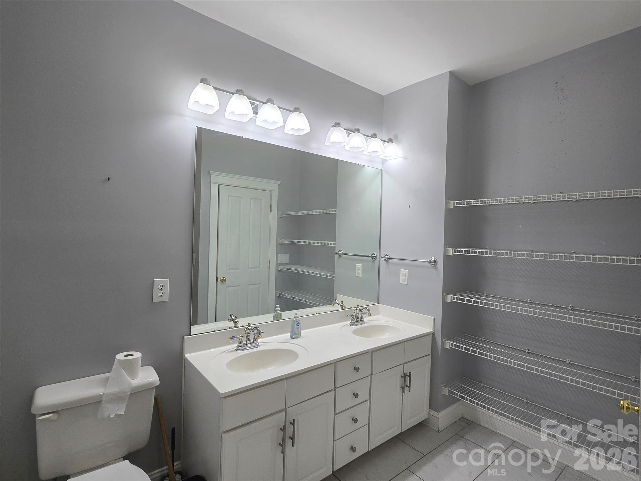 2615 Merion Hills Court — Charlotte