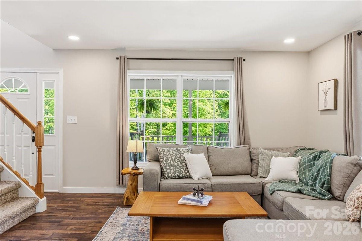 714 River Bend Drive — Mars Hill
