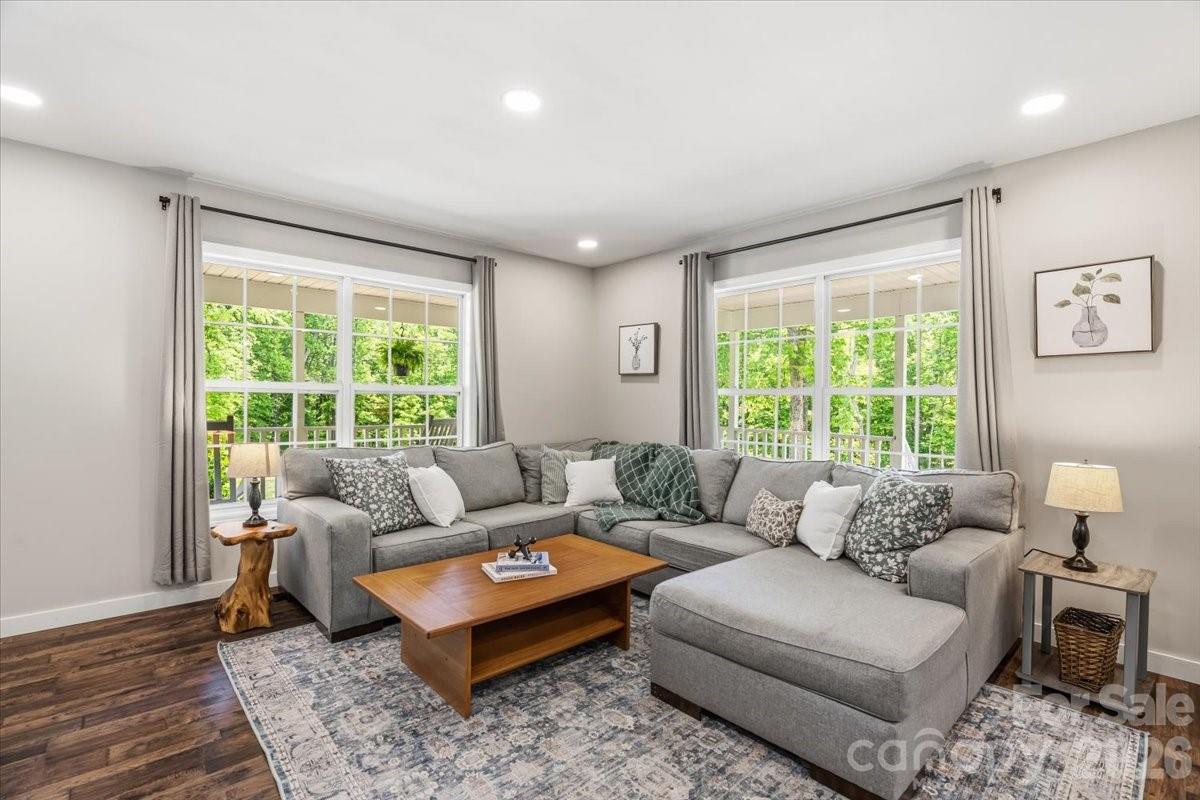 714 River Bend Drive — Mars Hill