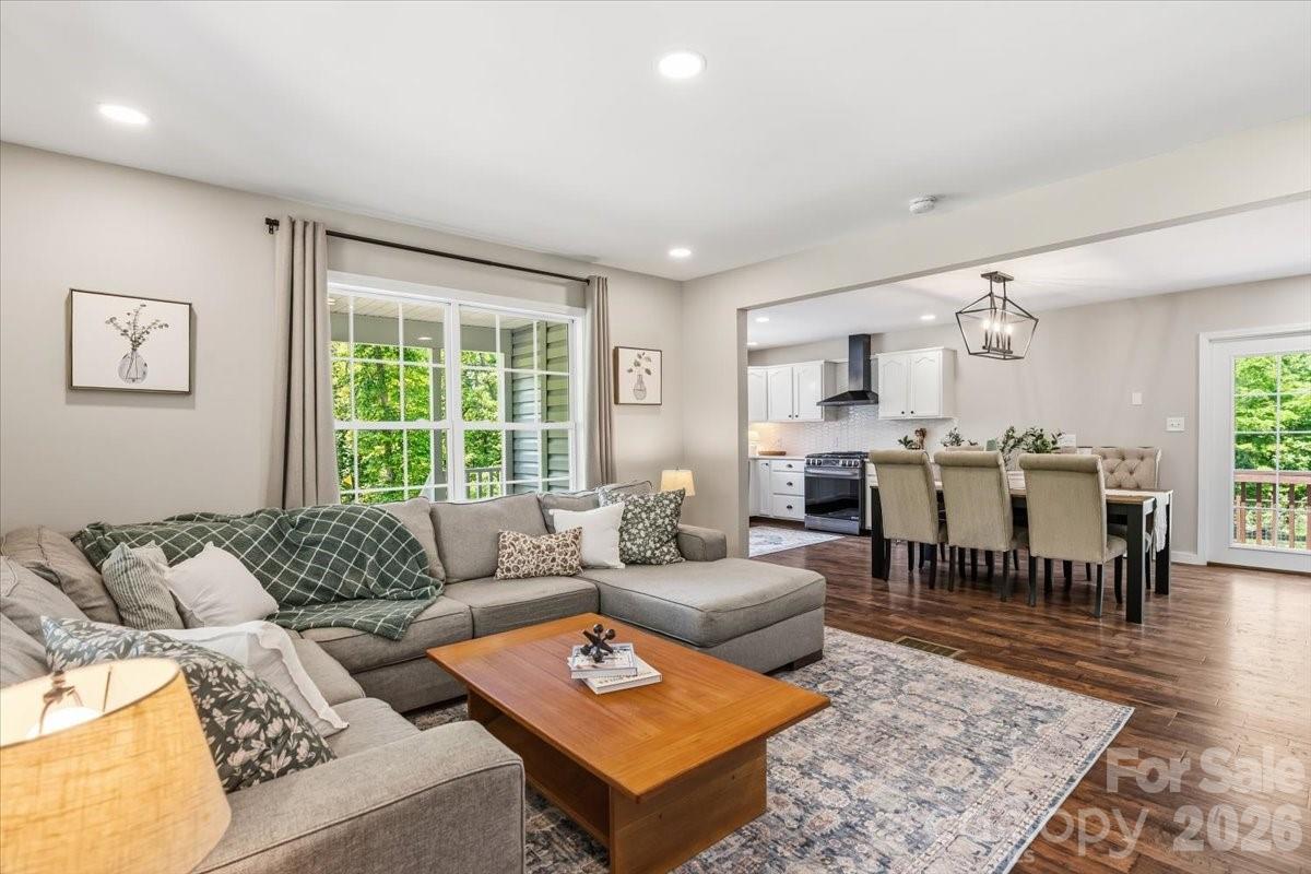 714 River Bend Drive — Mars Hill