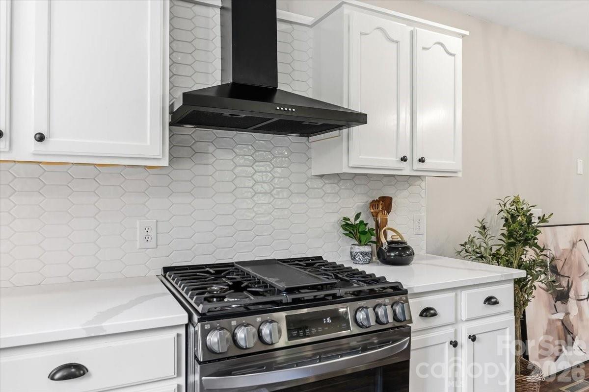 714 River Bend Drive — Mars Hill