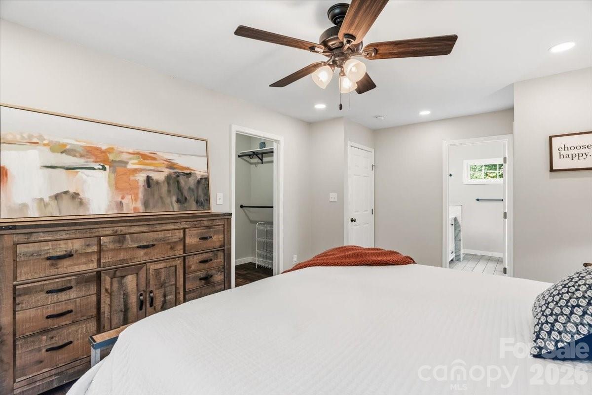 714 River Bend Drive — Mars Hill