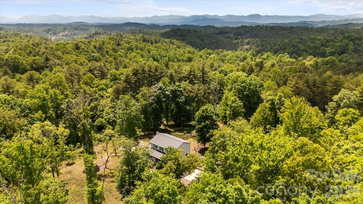 714 River Bend Drive — Mars Hill