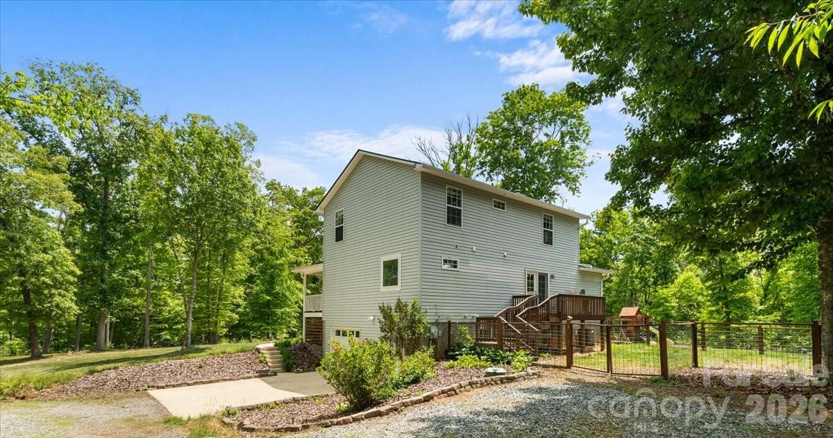 714 River Bend Drive — Mars Hill