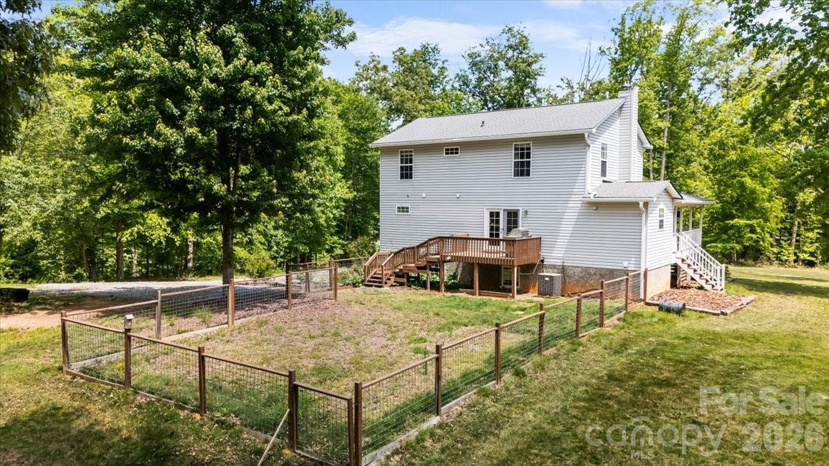 714 River Bend Drive — Mars Hill