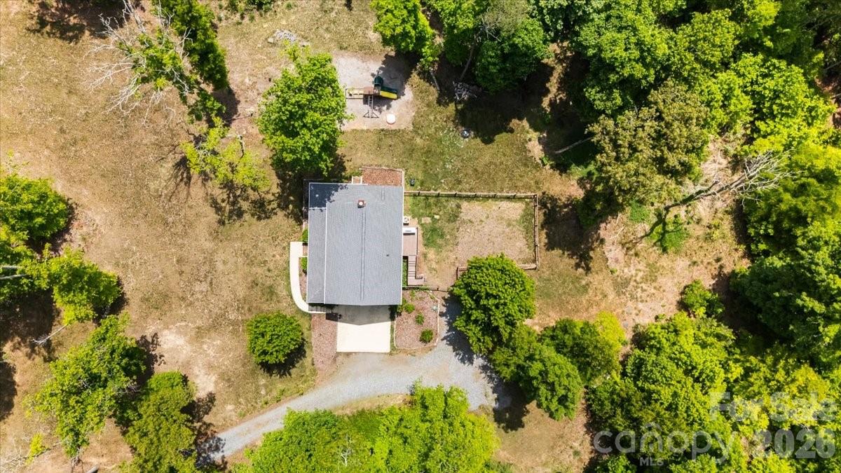 714 River Bend Drive — Mars Hill