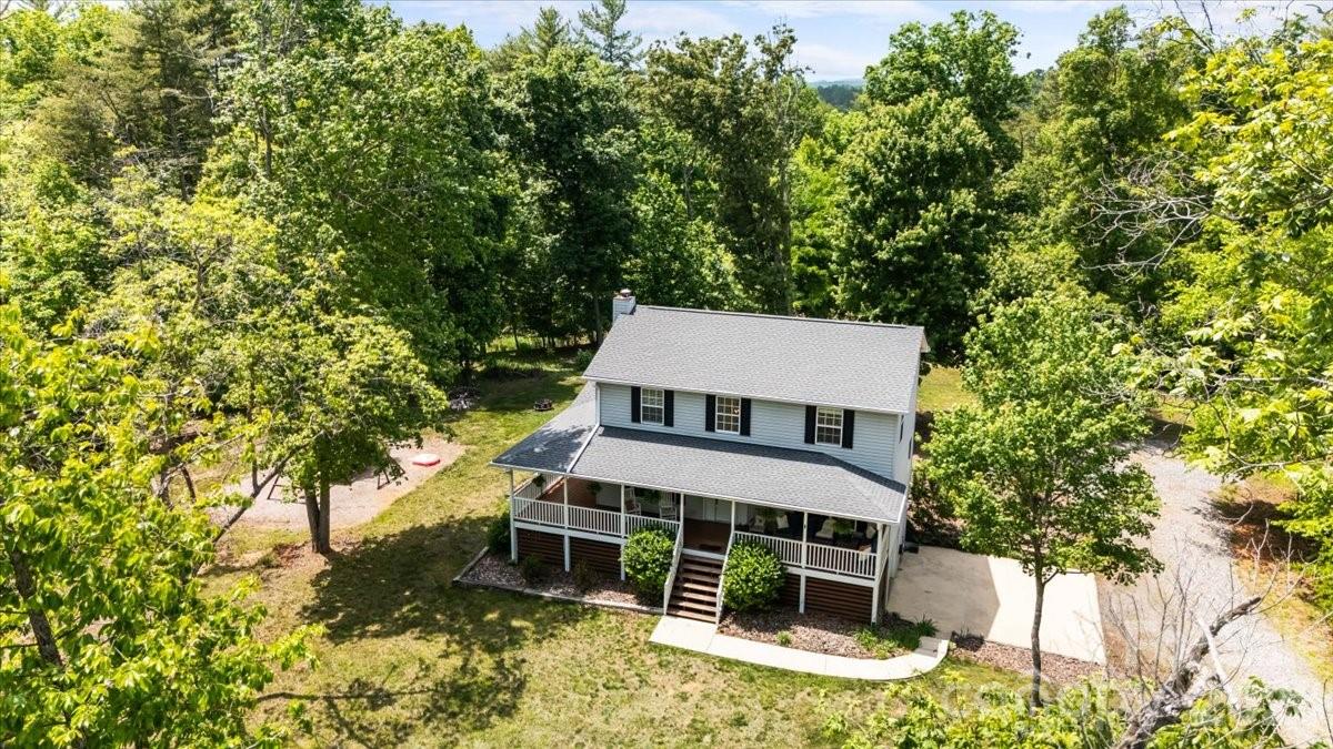 714 River Bend Drive — Mars Hill