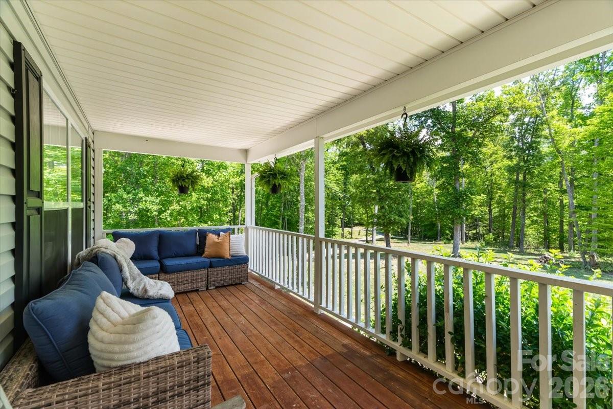 714 River Bend Drive — Mars Hill