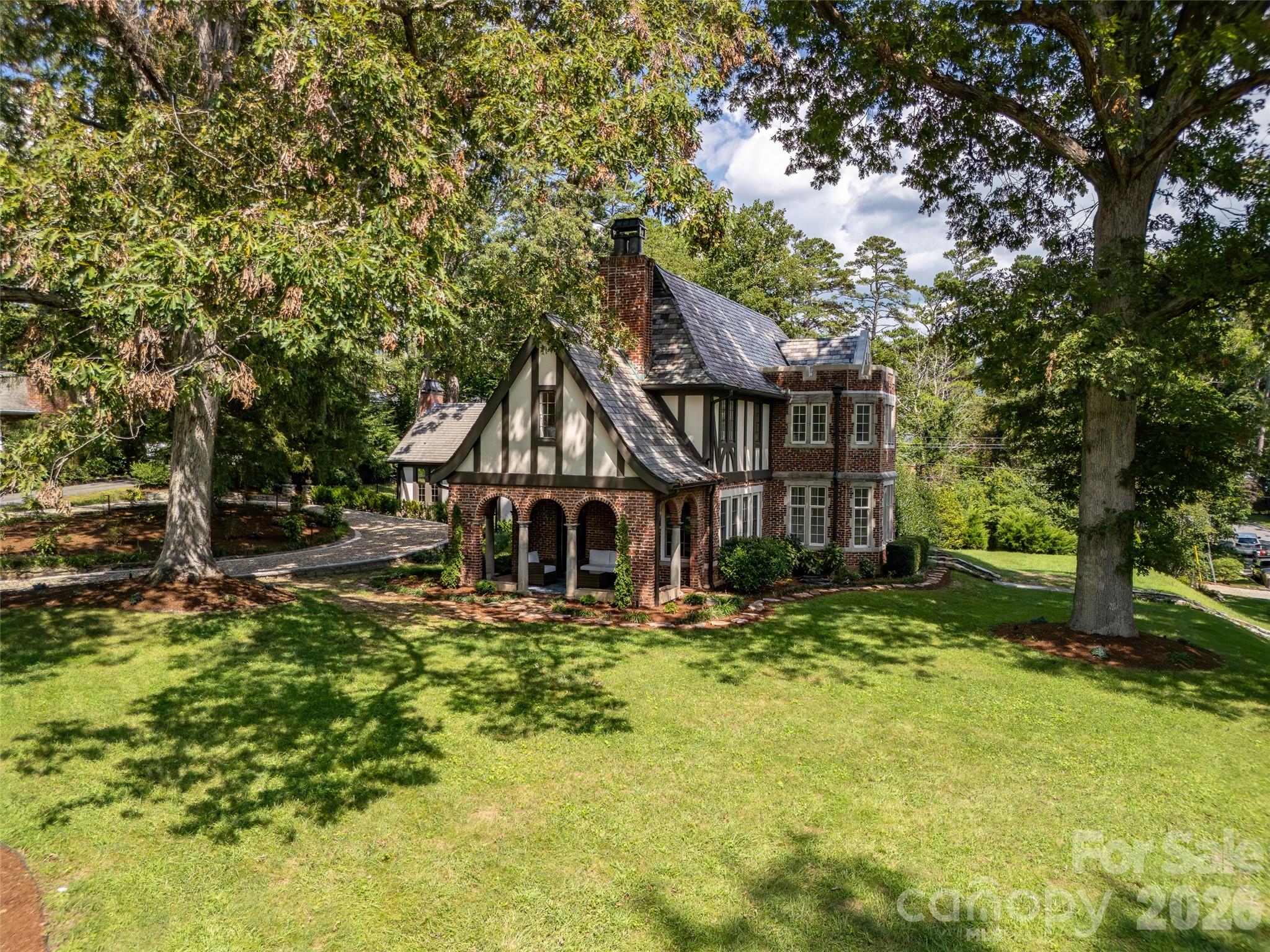 72 Windsor Road — Asheville