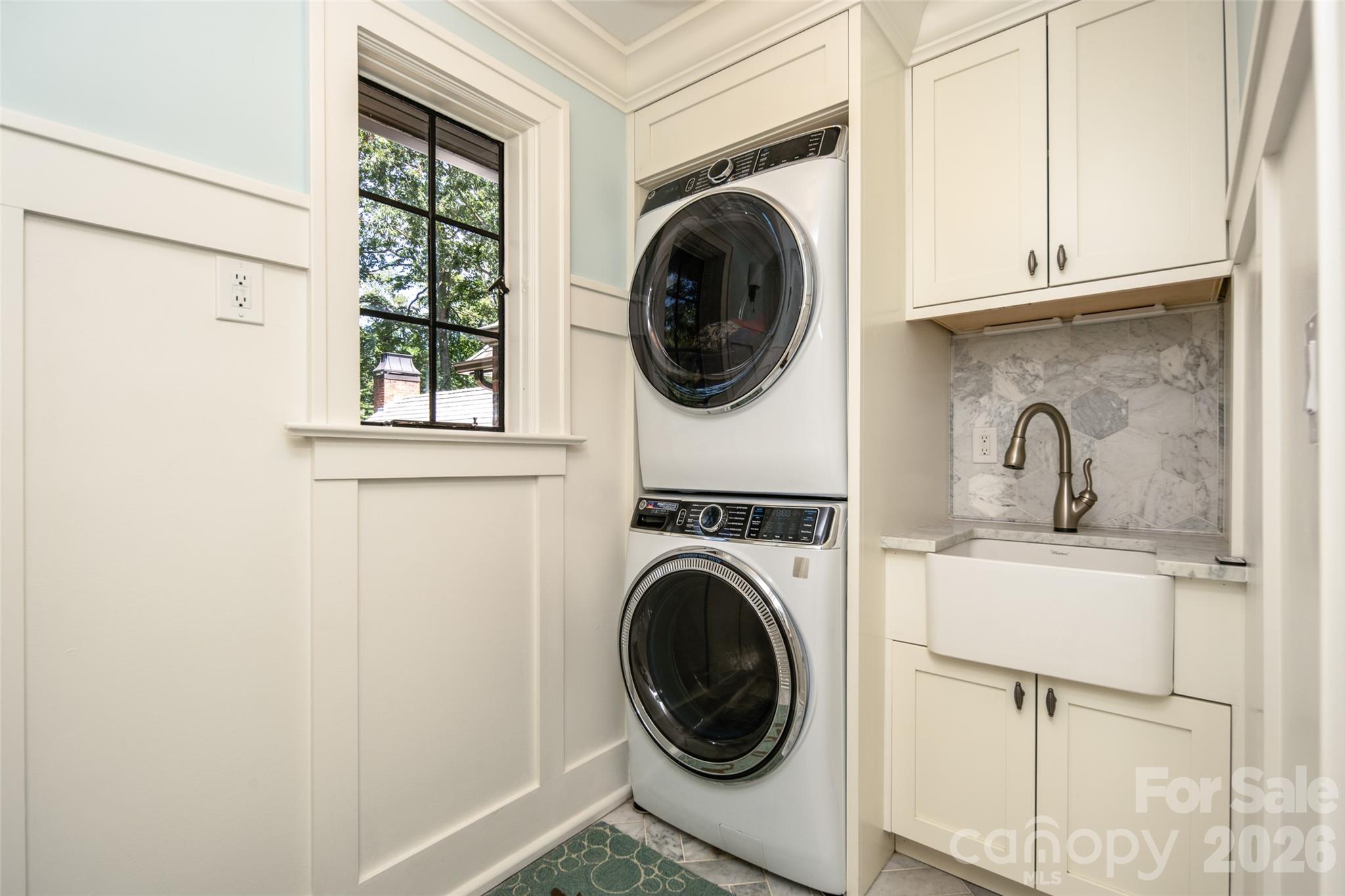 72 Windsor Road — Asheville
