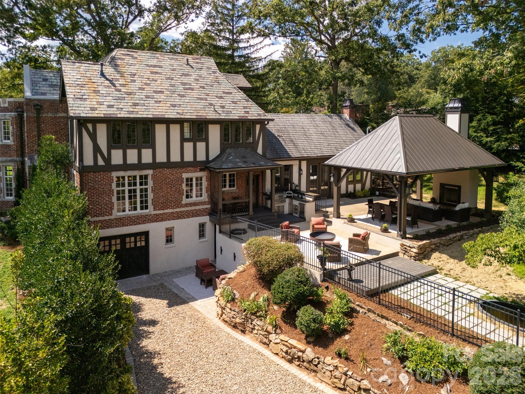 72 Windsor Road — Asheville