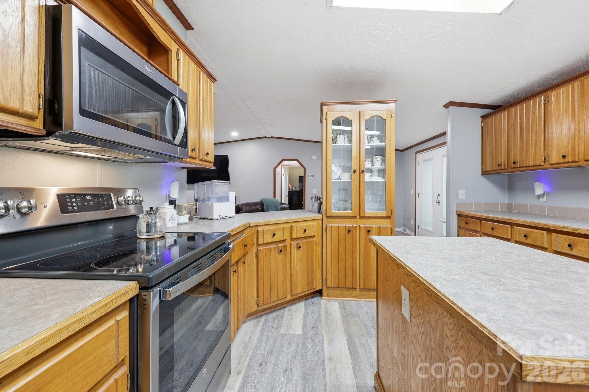 545 Campbell Road — Woodleaf