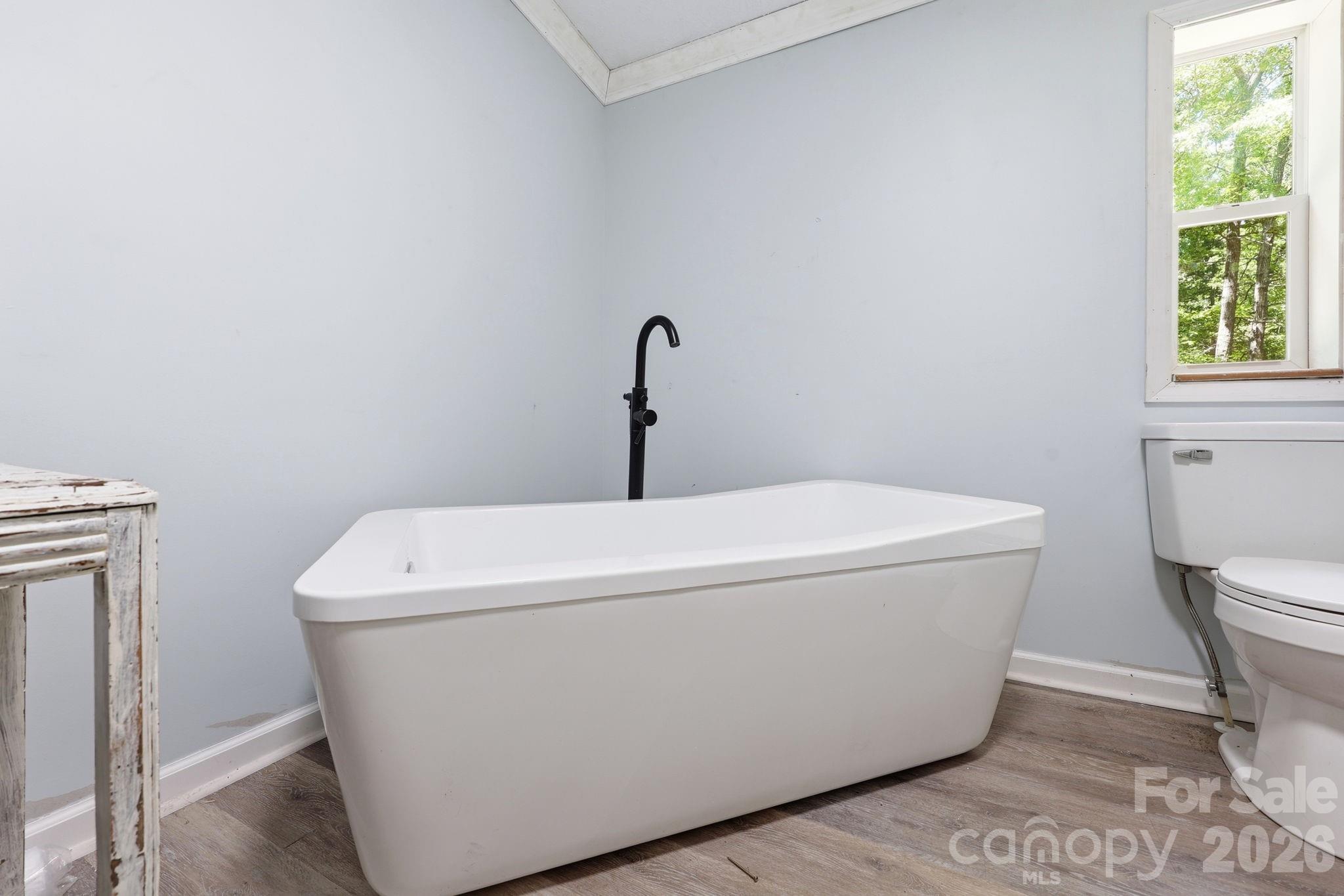 545 Campbell Road — Woodleaf