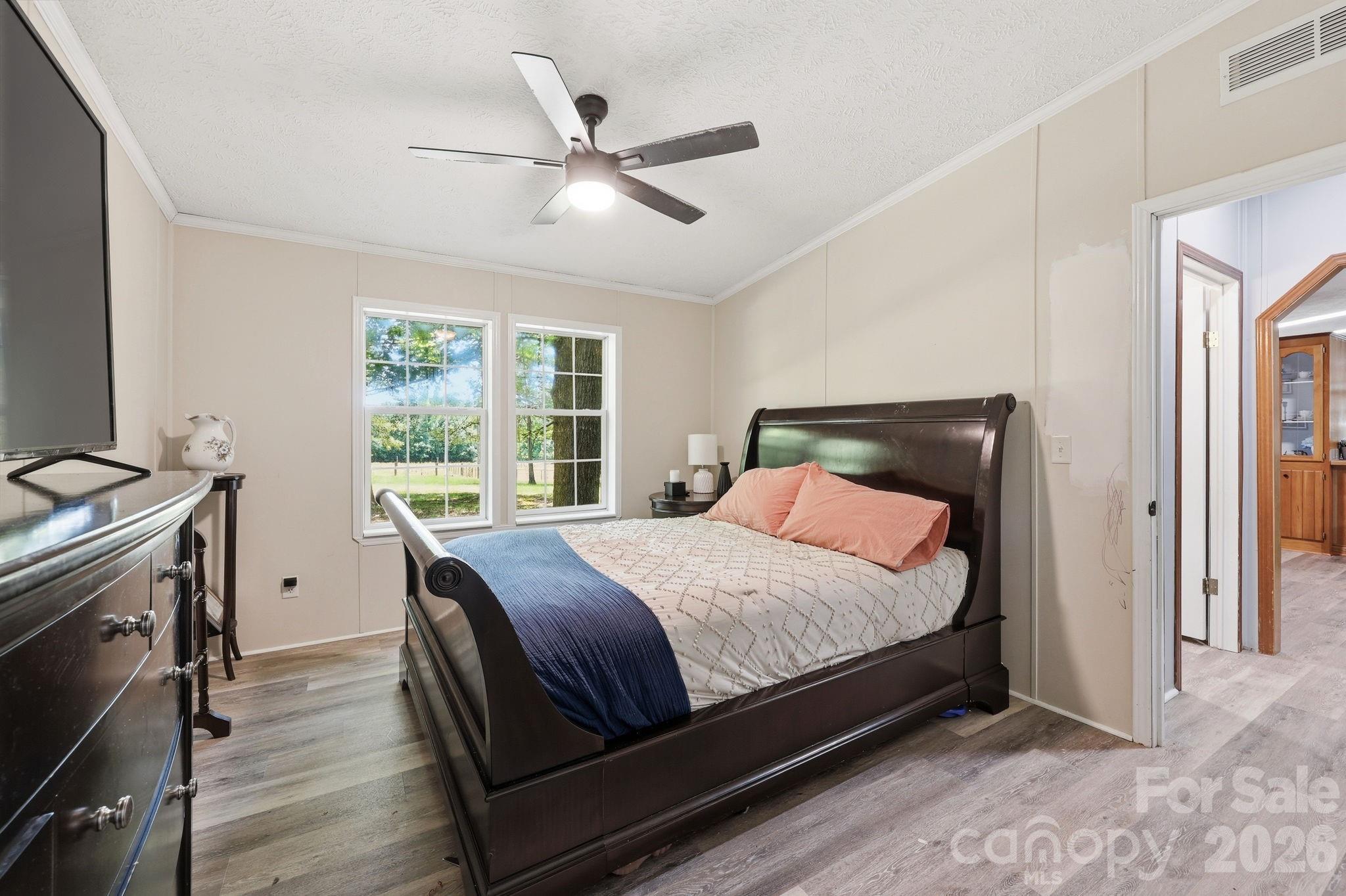 545 Campbell Road — Woodleaf