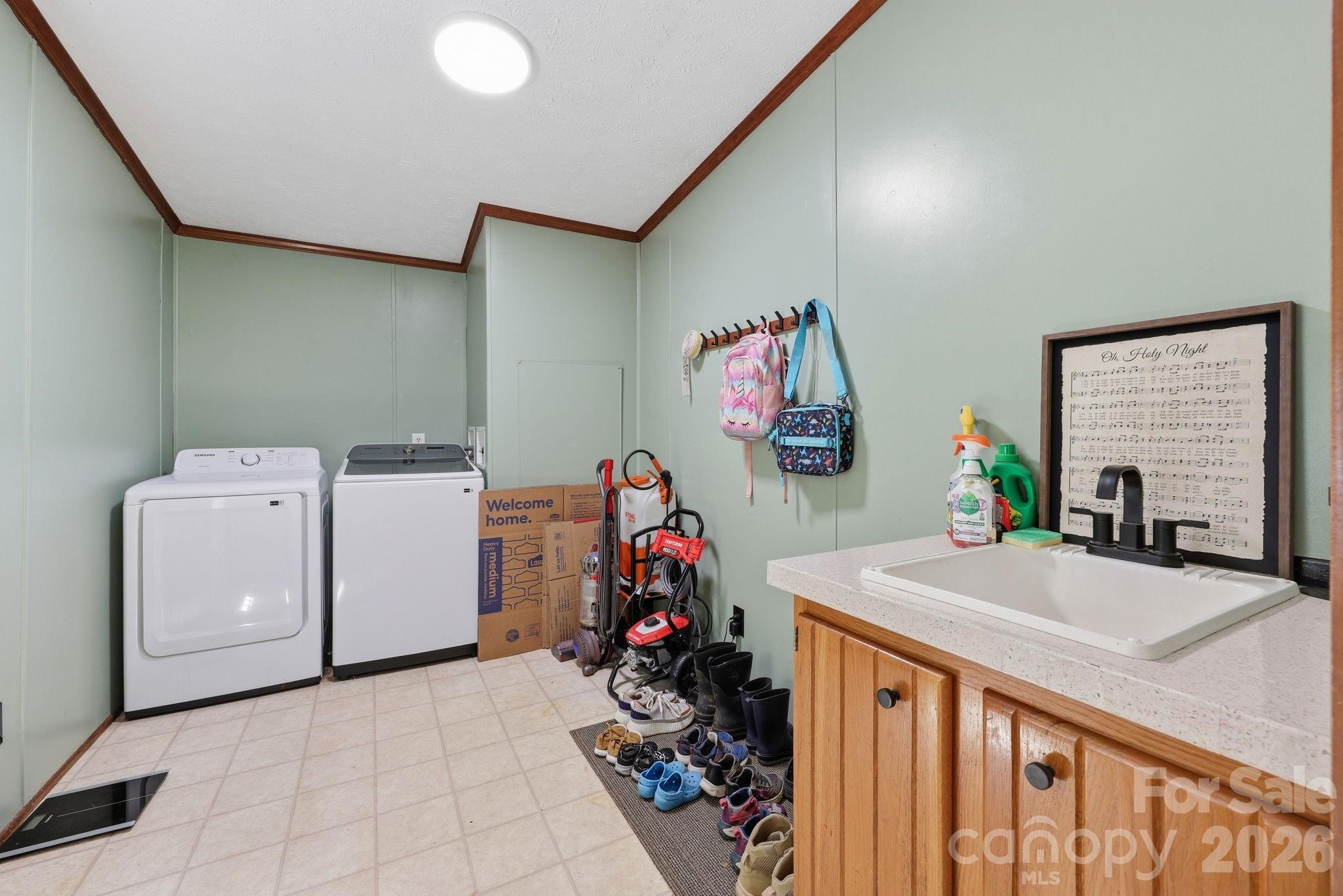 545 Campbell Road — Woodleaf