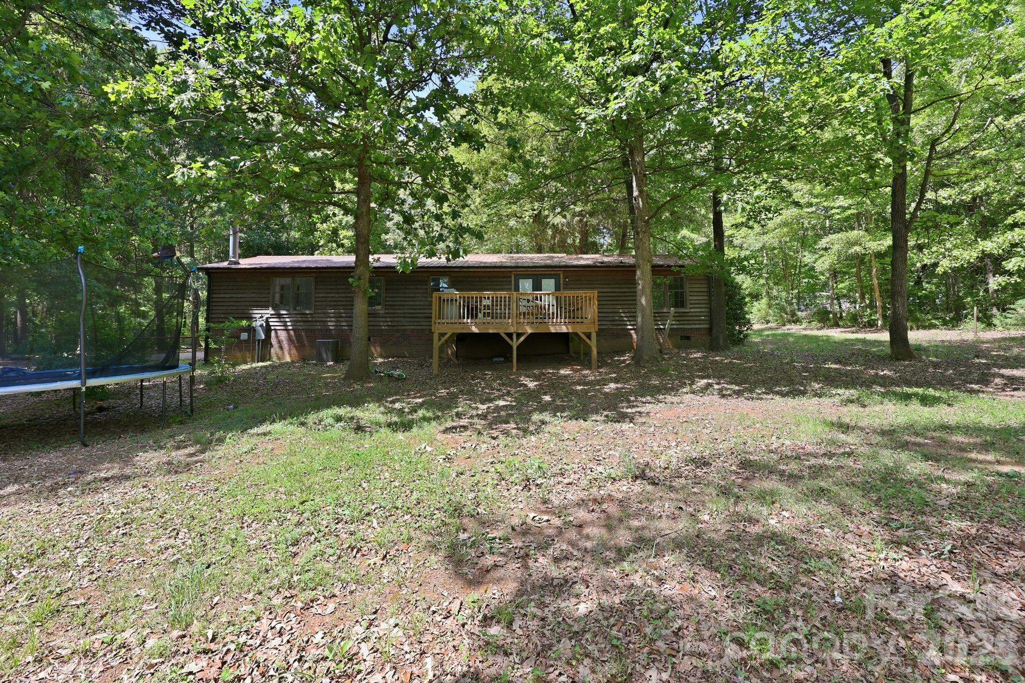 545 Campbell Road — Woodleaf