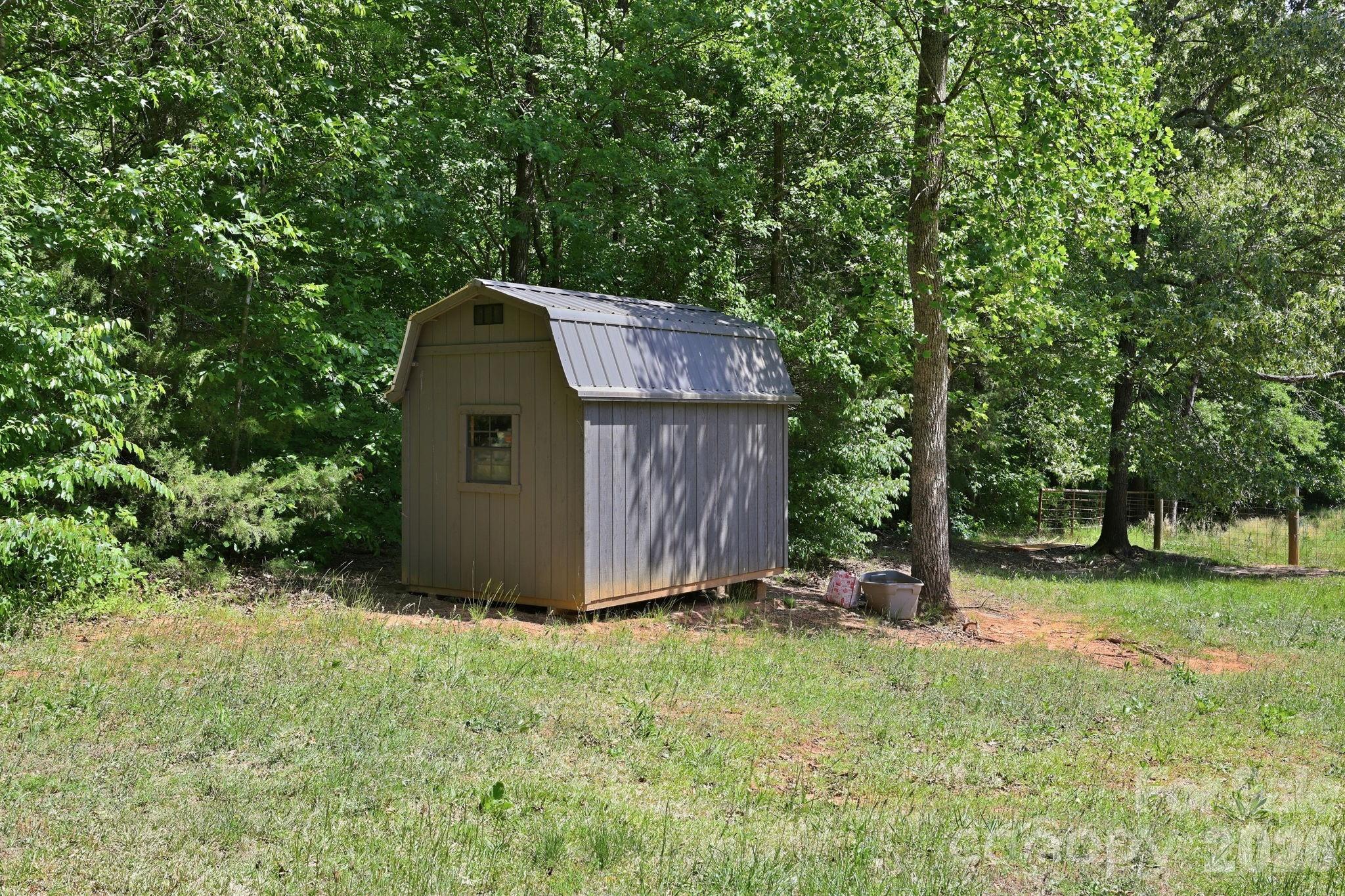 545 Campbell Road — Woodleaf